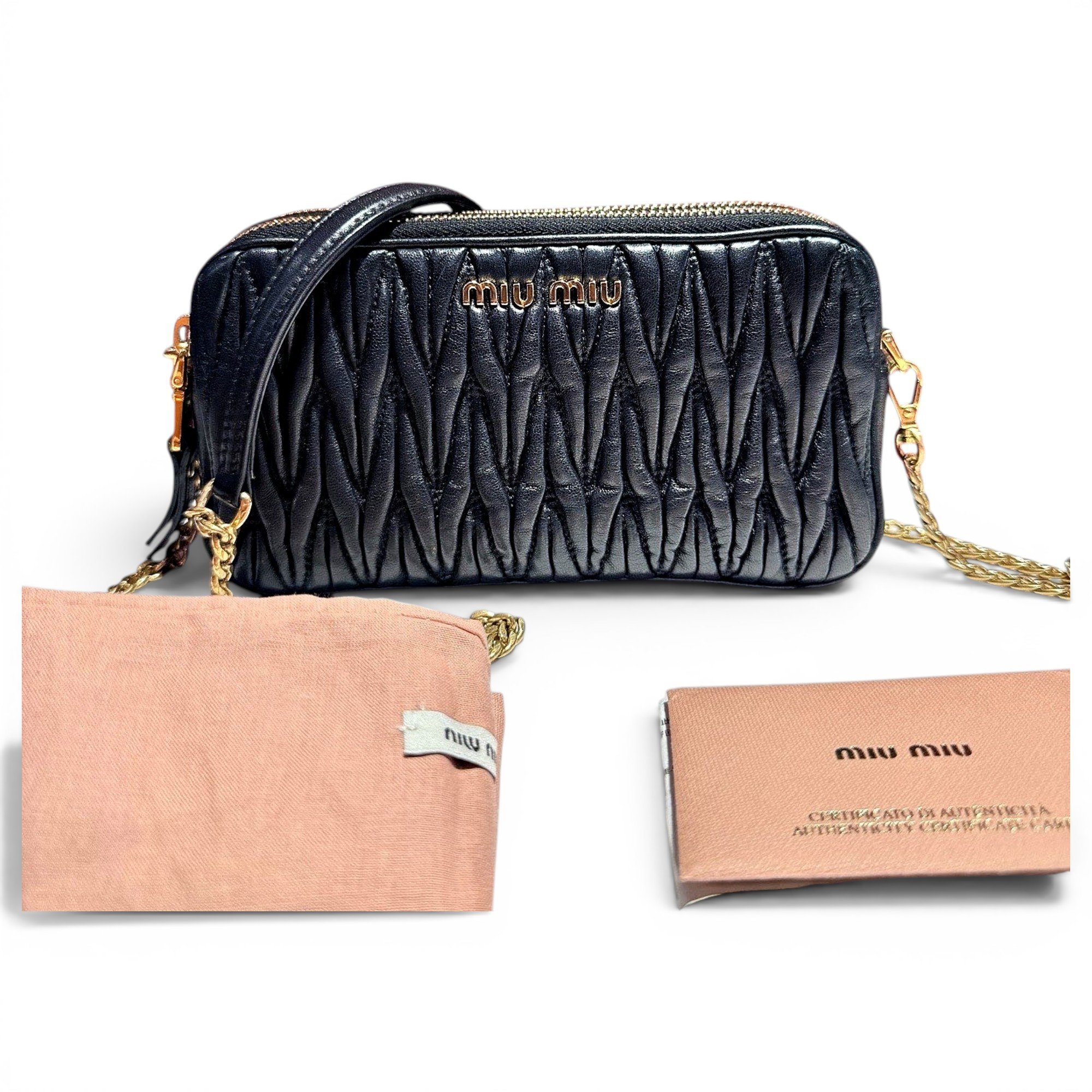 Matelassé leather handbag