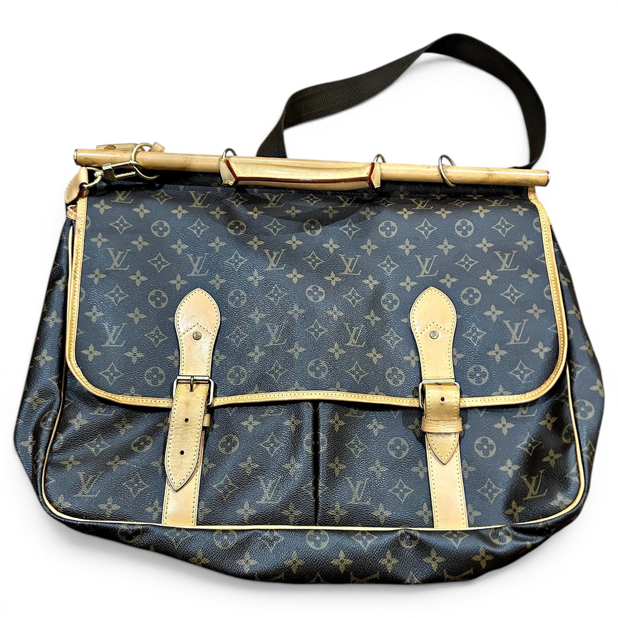 Chasse leather travel bag