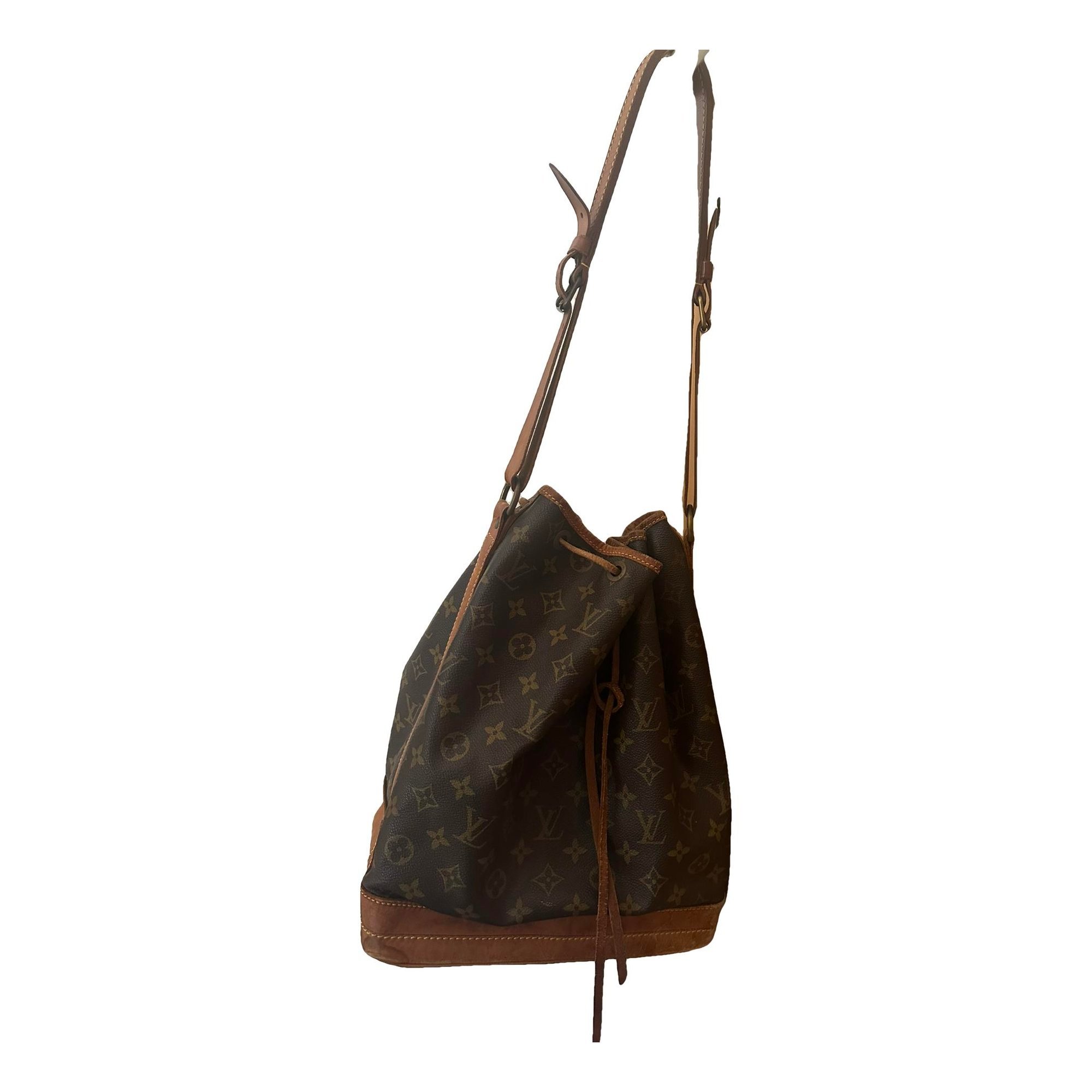 Noé leather handbag