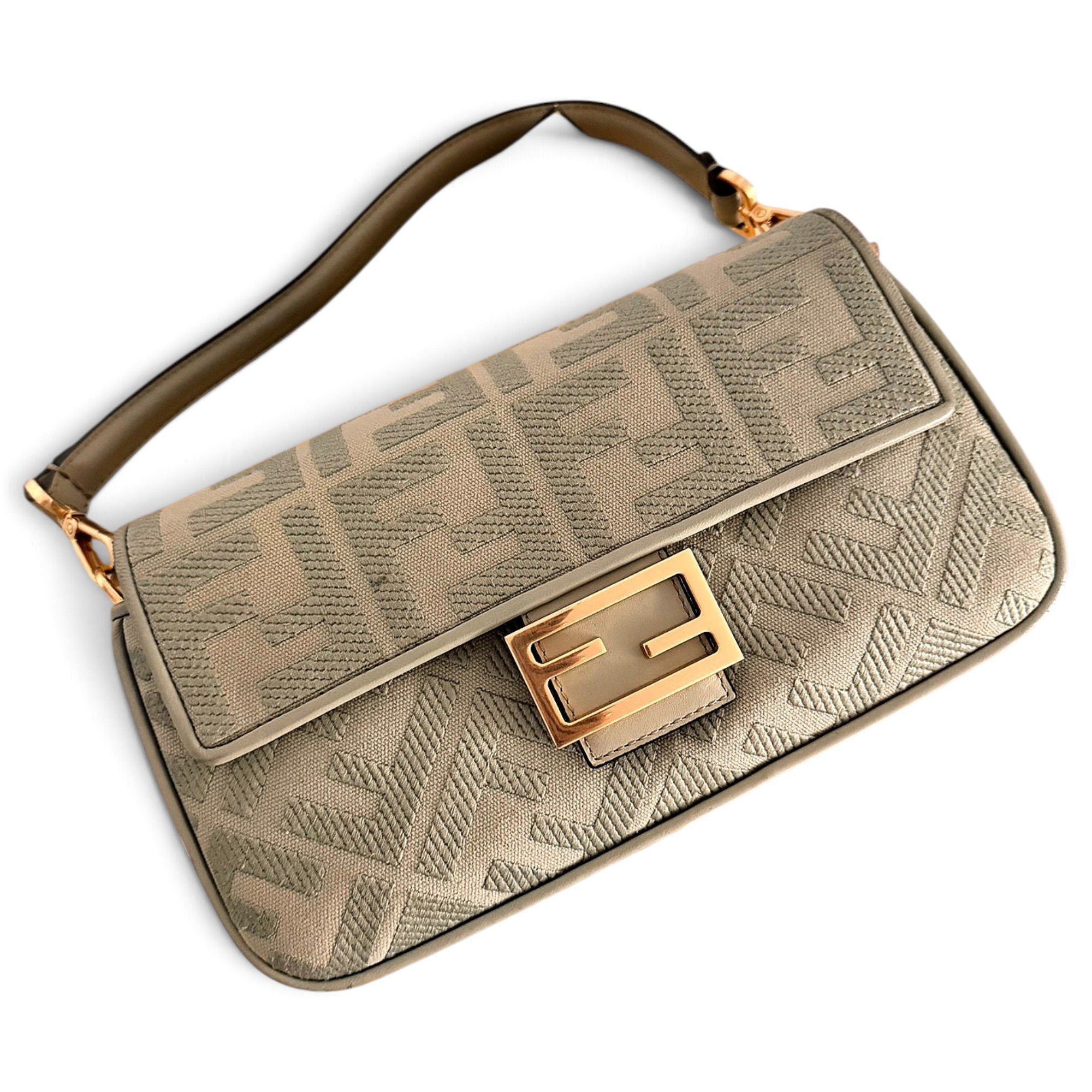 Baguette cloth handbag