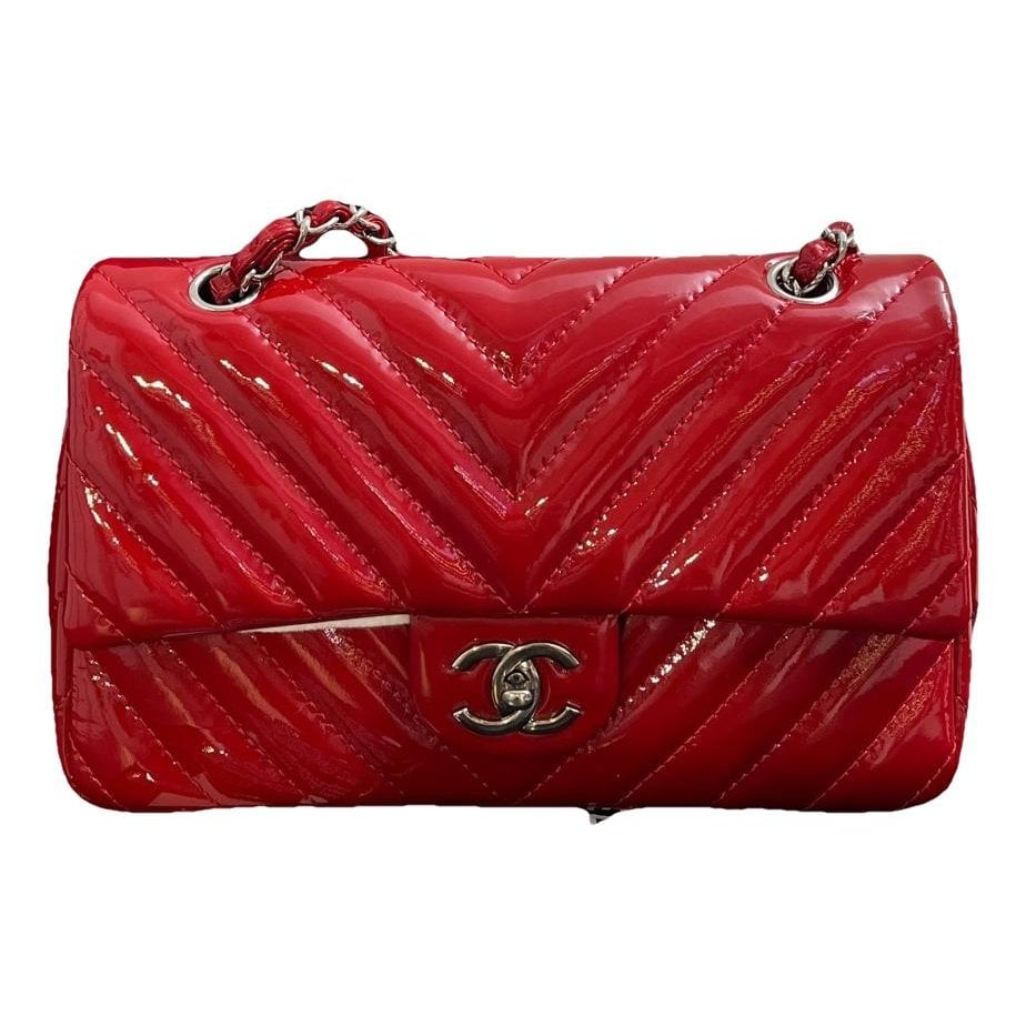 Timeless/Classique patent leather crossbody bag