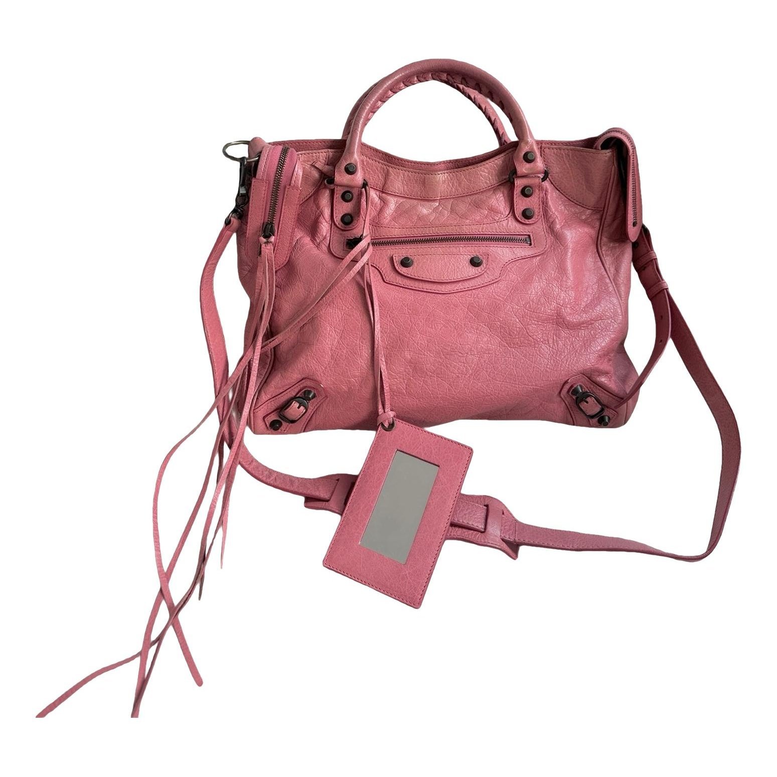 City leather crossbody bag