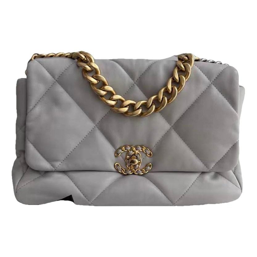 Chanel 19 leather handbag