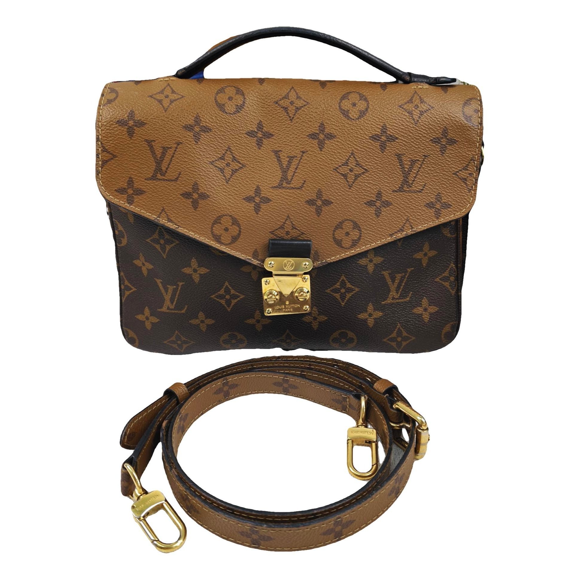 Metis leather handbag