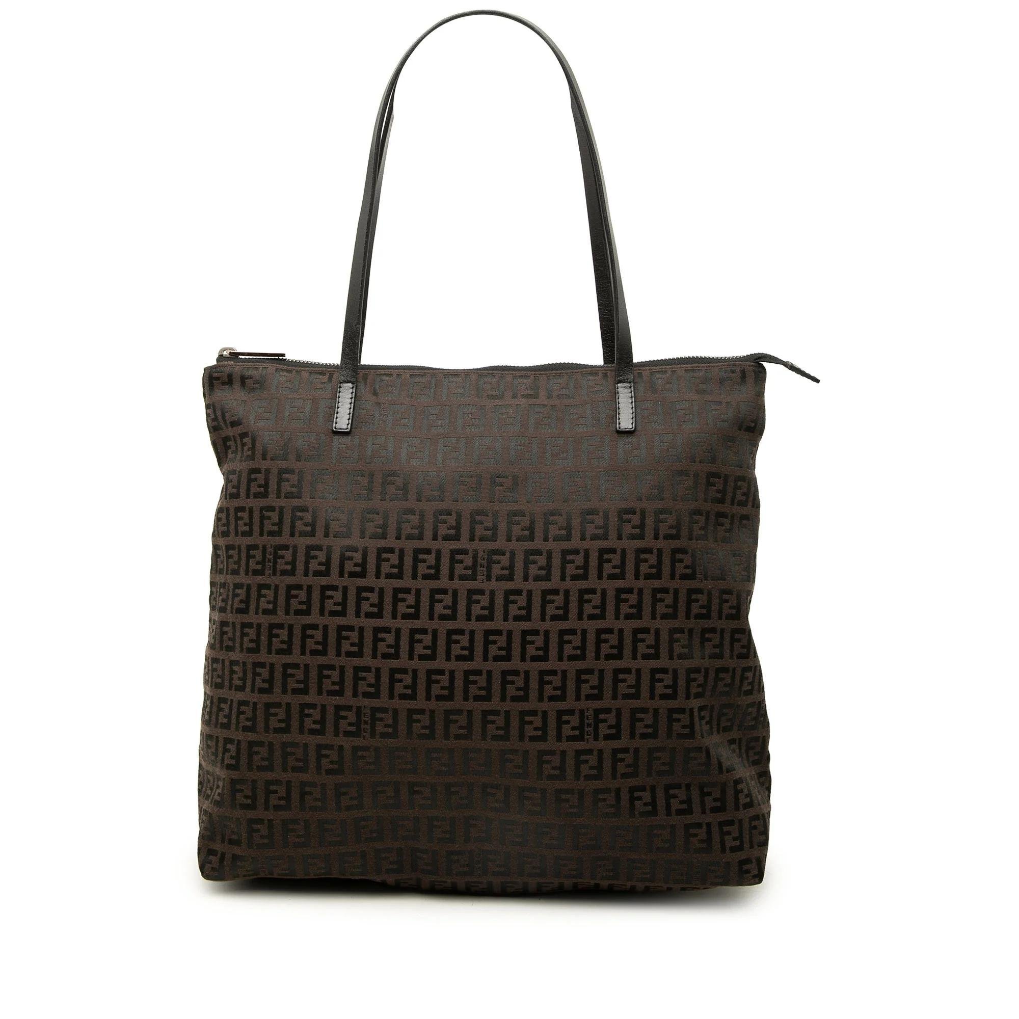 Pocket leather tote