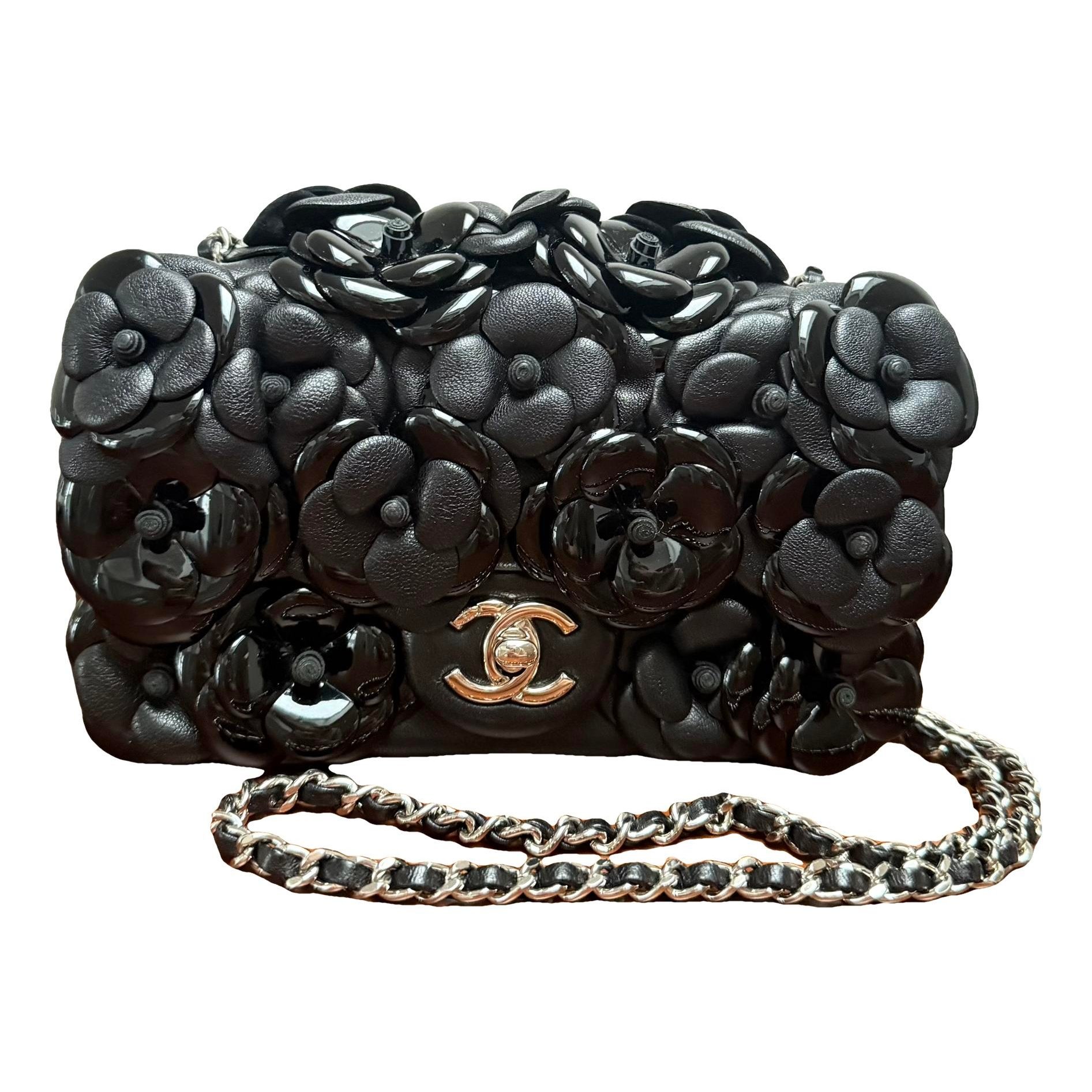 Timeless/Classique leather crossbody bag