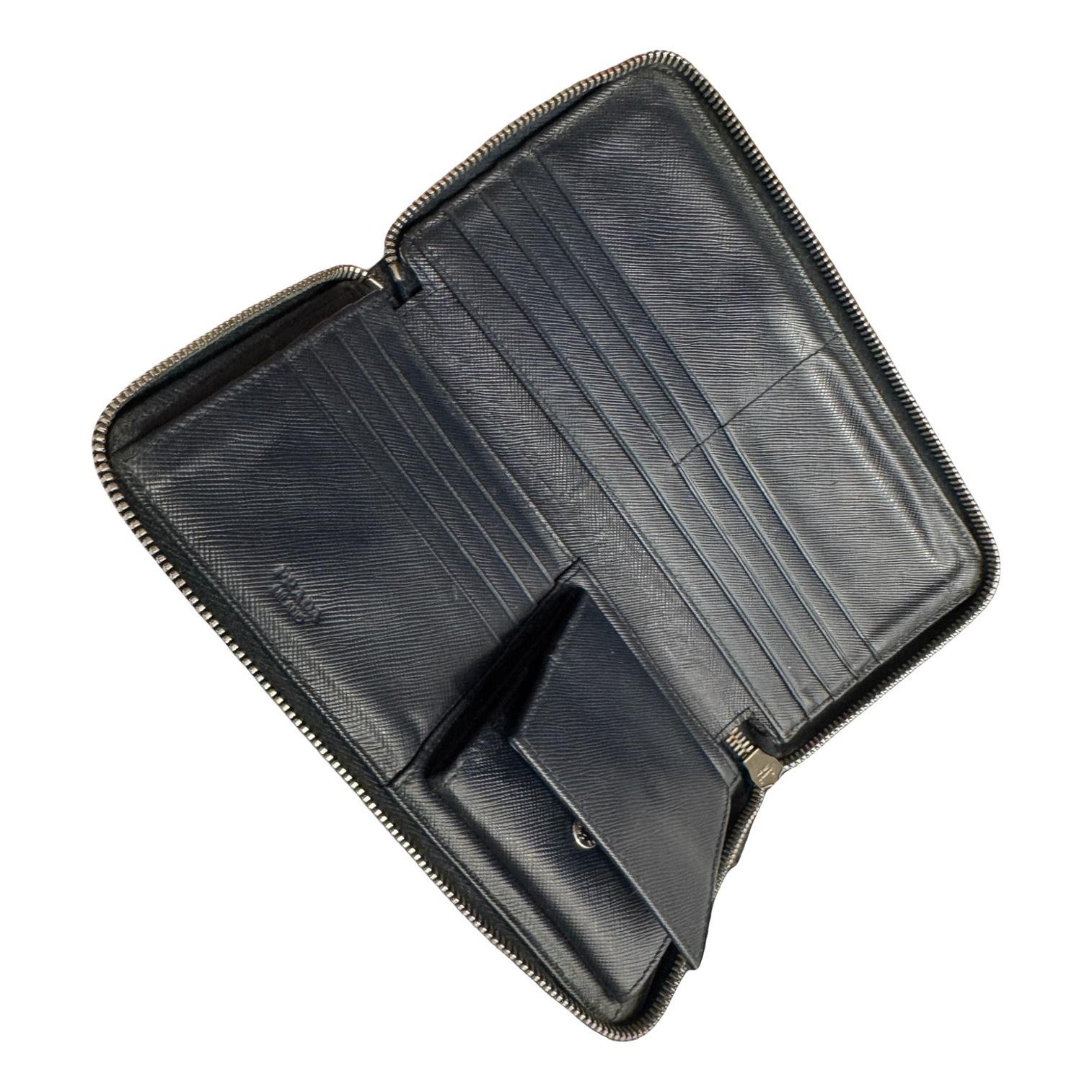 Leather clutch bag