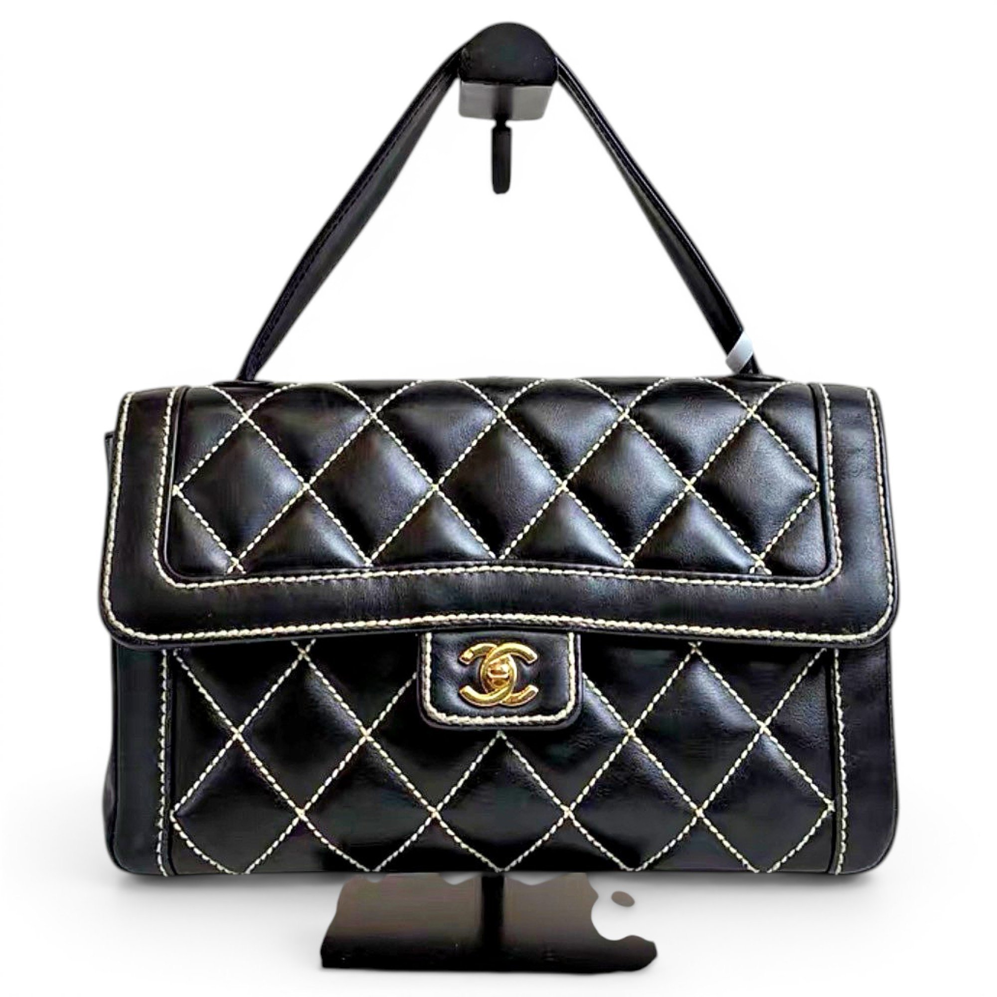 Chanel Leather handbag