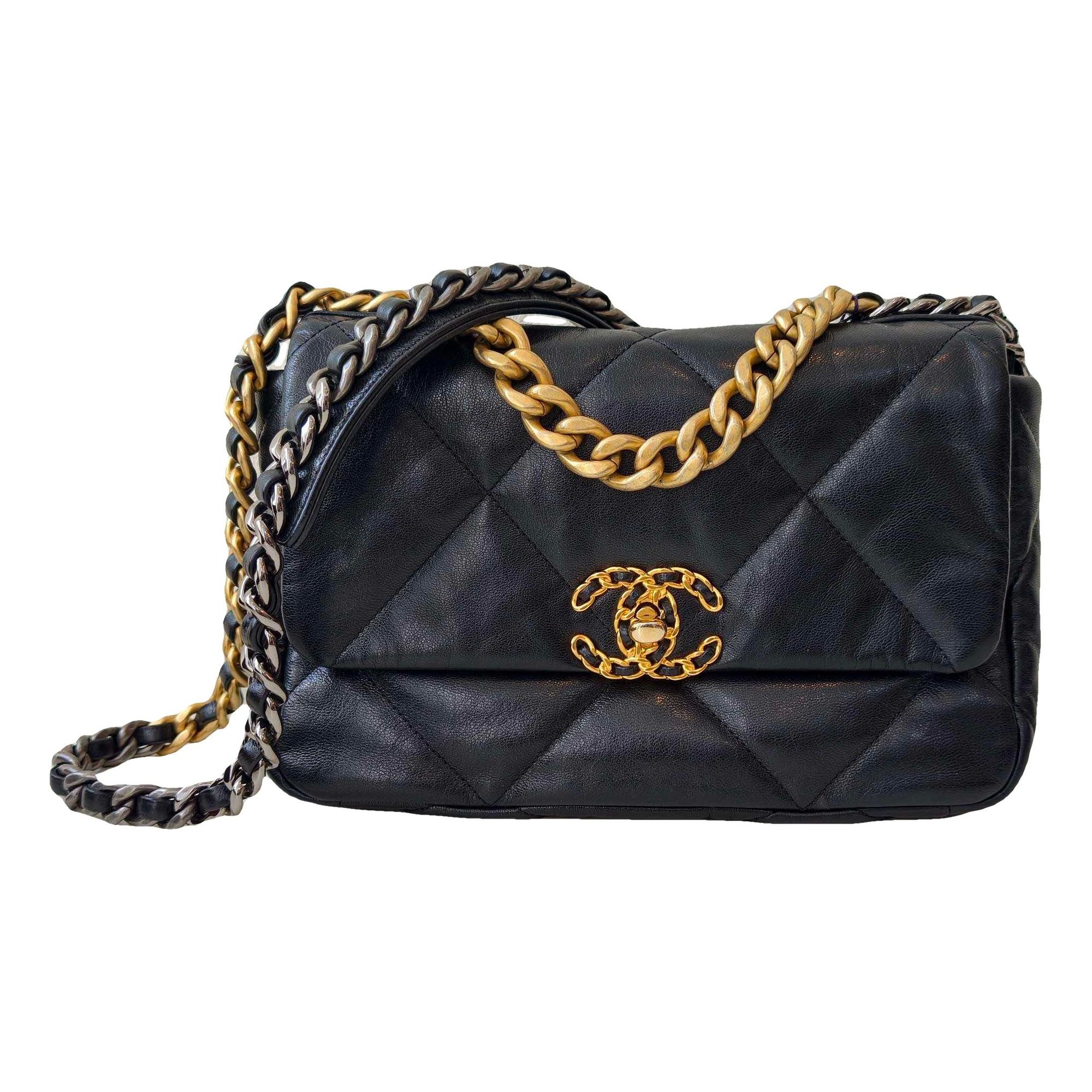 Chanel 19 leather crossbody bag