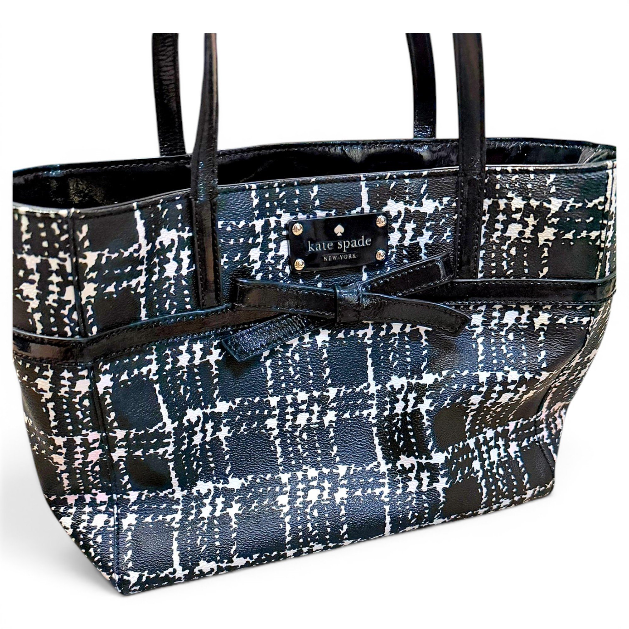 Patent leather bag