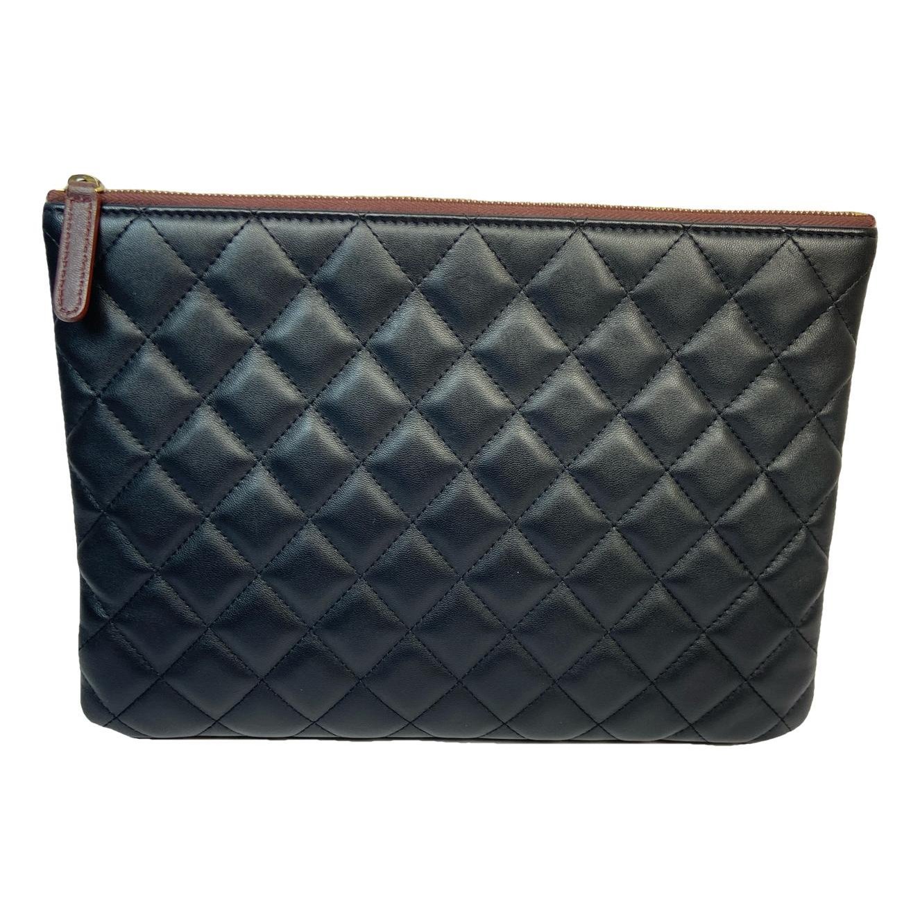 Timeless/Classique leather clutch bag
