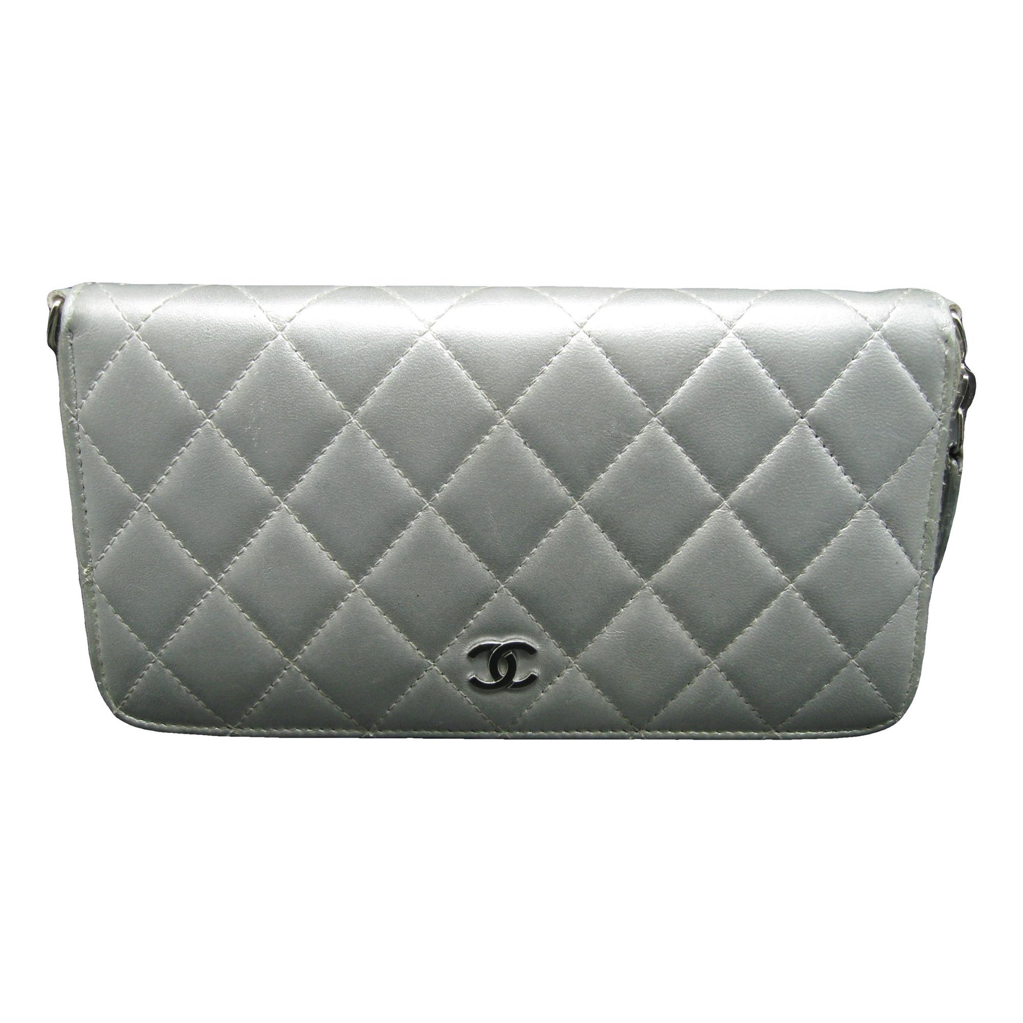 Wallet On Chain Timeless/Classique leather crossbody bag