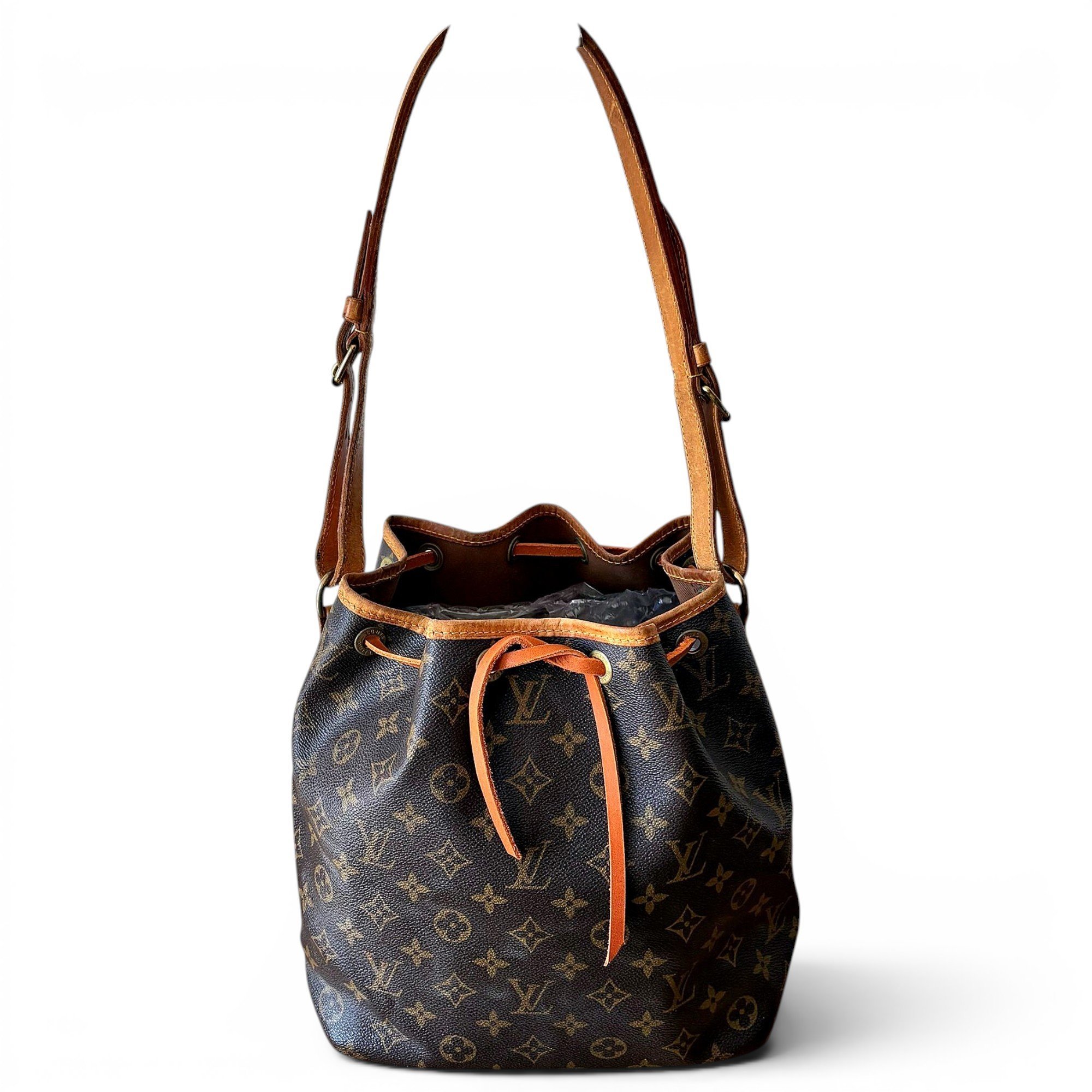 Noé leather handbag