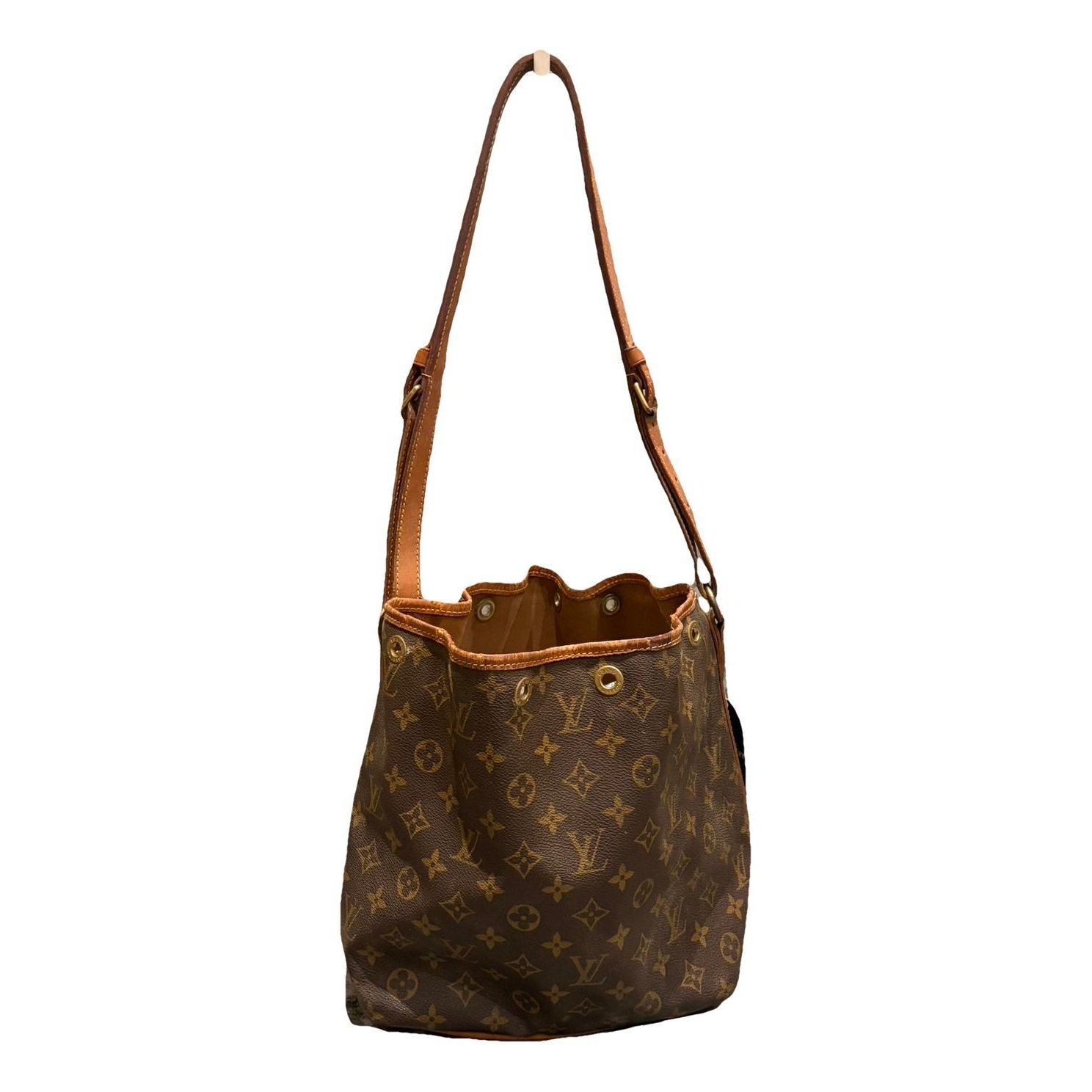 Noé leather handbag