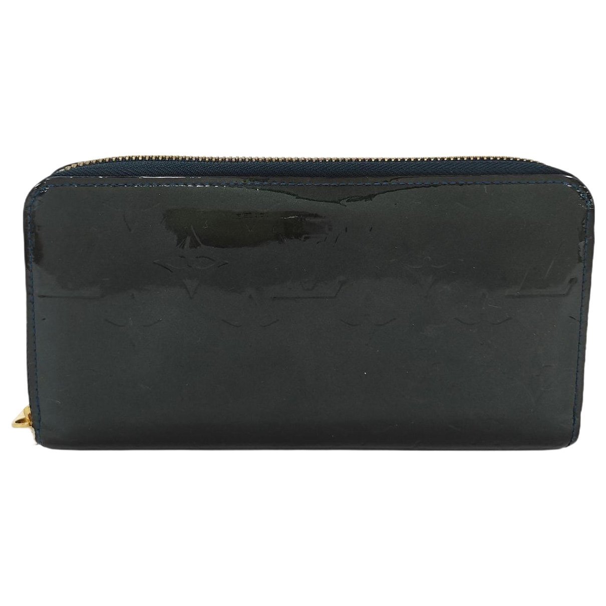 Patent leather handbag