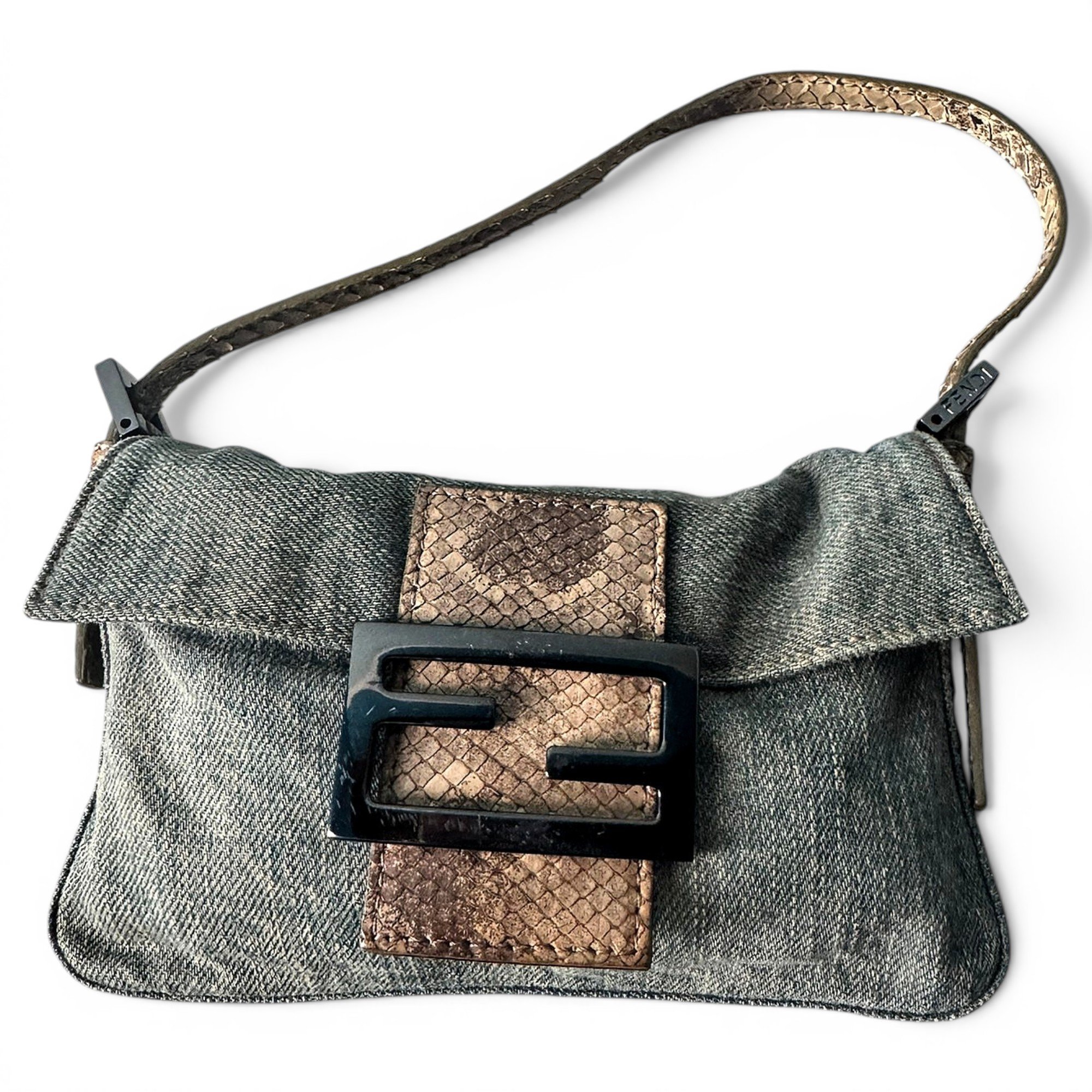 Baguette handbag