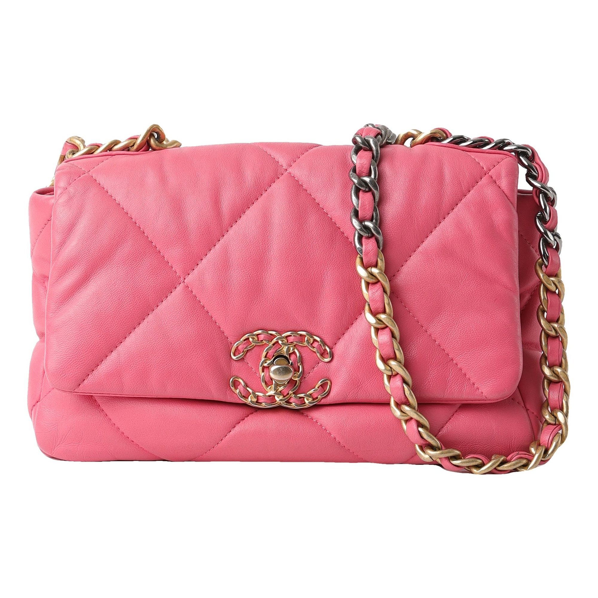 Chanel 19 leather crossbody bag