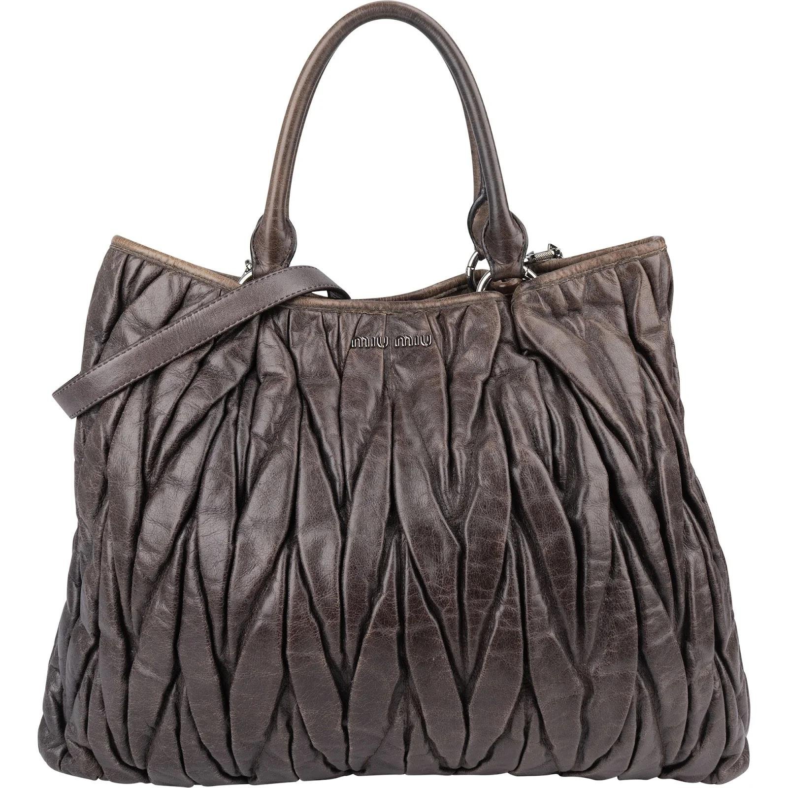 Matelassé leather handbag
