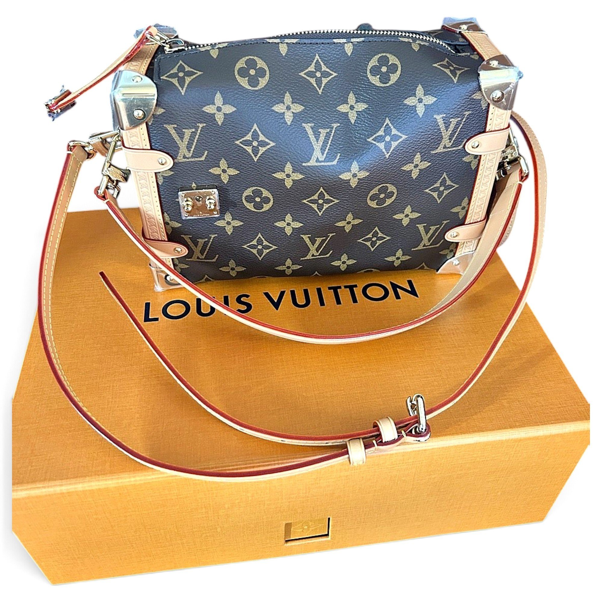 Side Trunk leather crossbody bag
