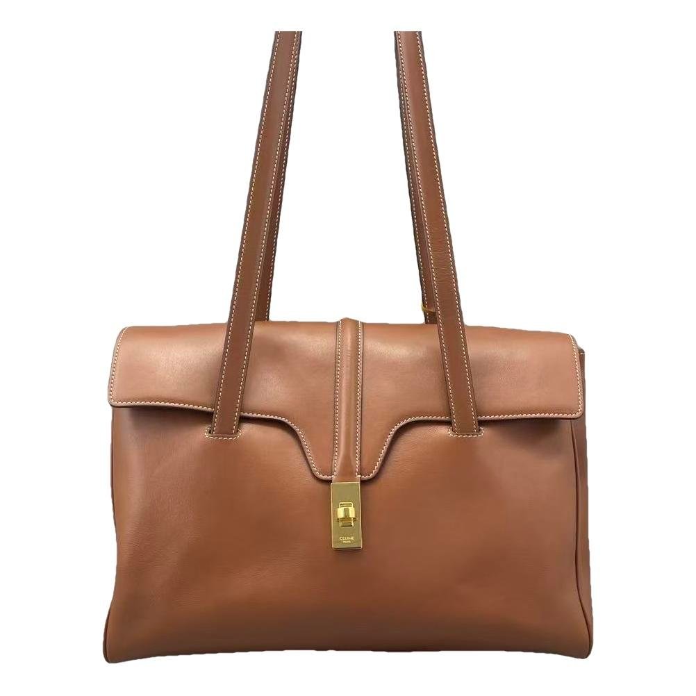 Sac 16 leather handbag