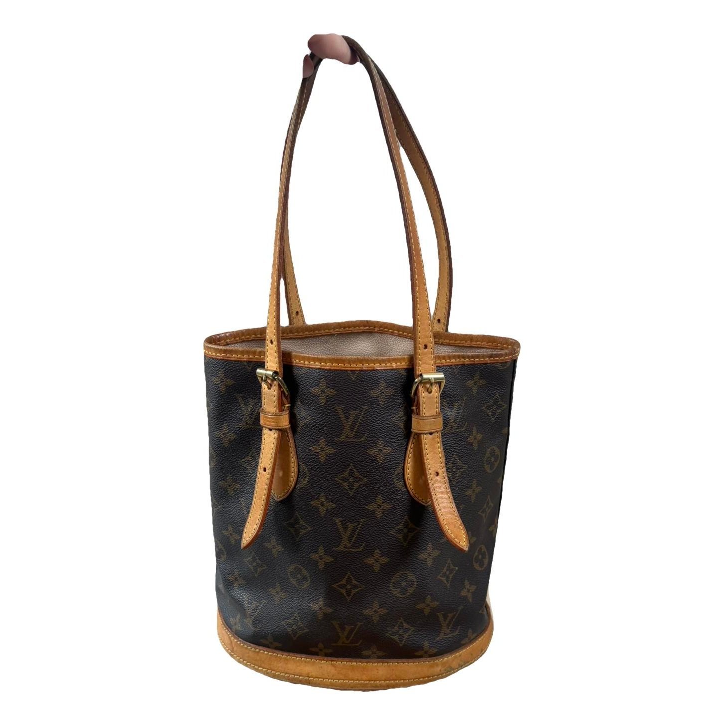 Bucket leather handbag