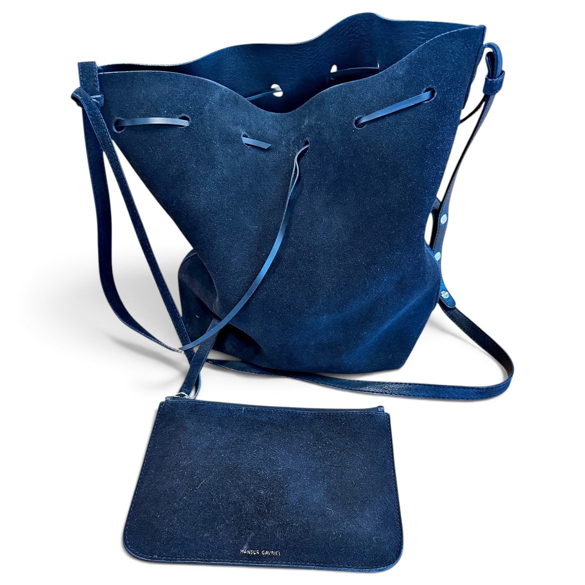 Bucket crossbody bag