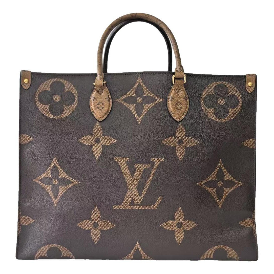 Onthego leather handbag