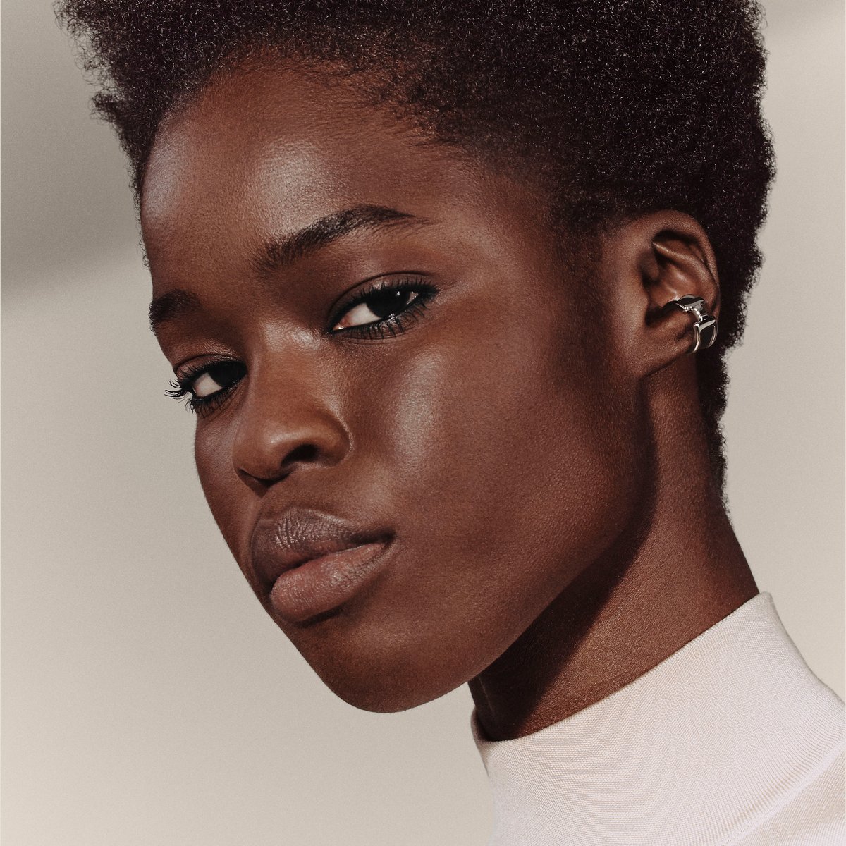 01 – Noir Fusain Revitalizing Care Mascara, Noir Fusain