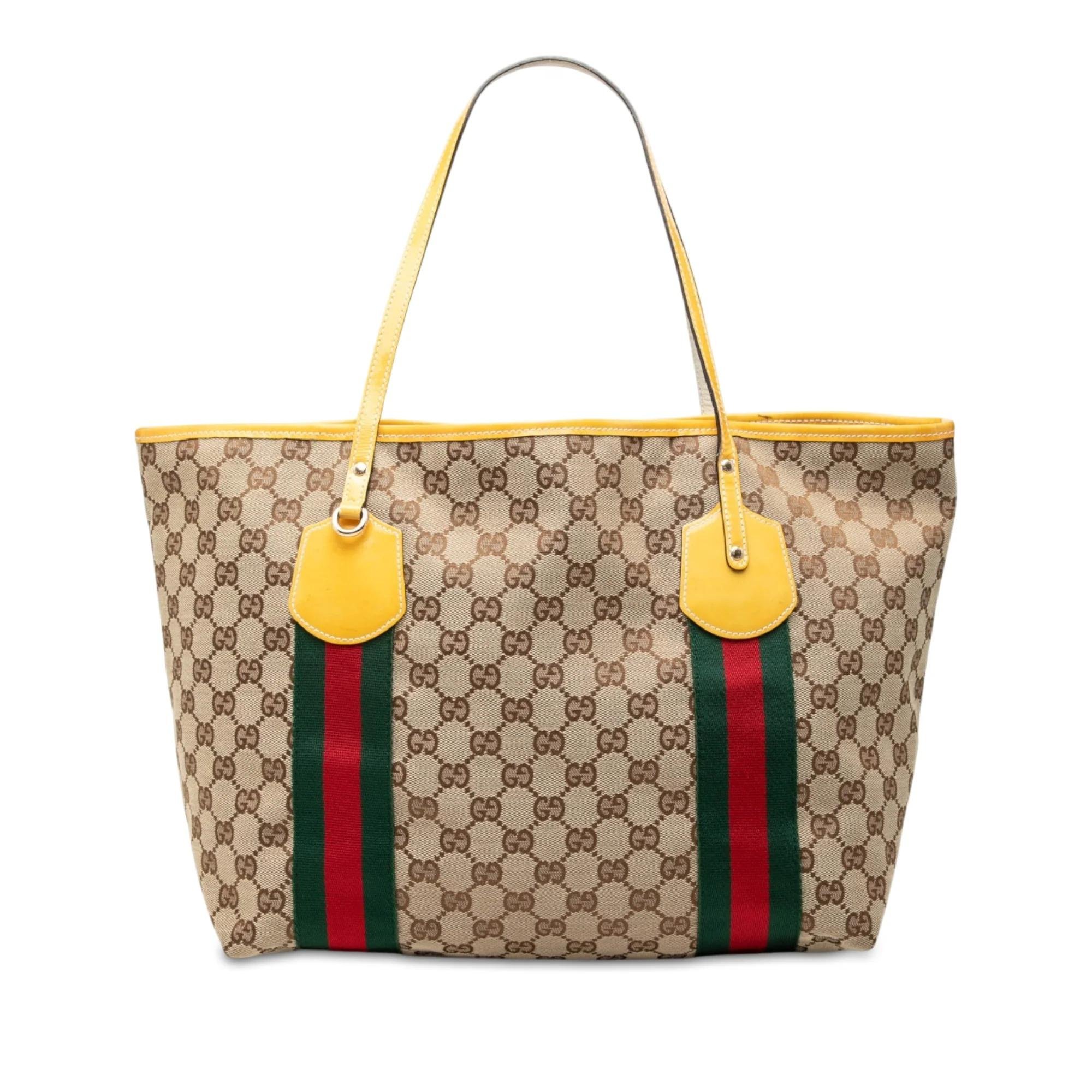 Gucci B leather handbag