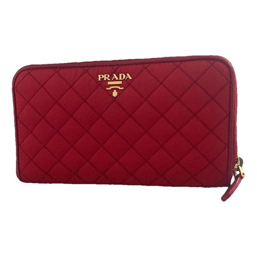 Prada Clutch Red | BagUSeek