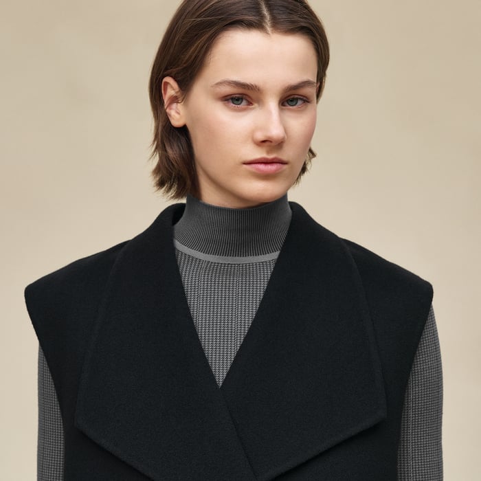Noir Cashmere Sleeveless Short Vest