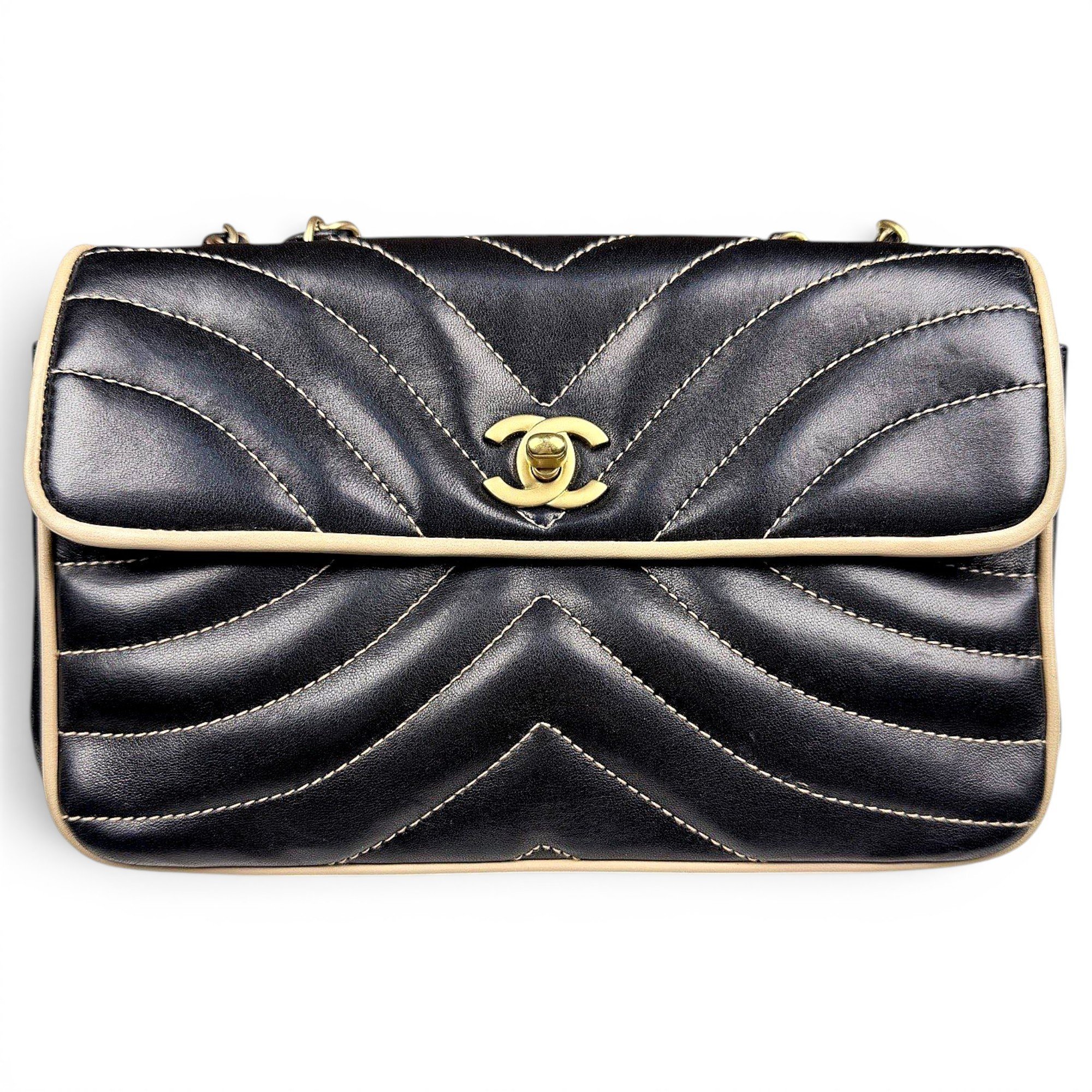 Timeless/Classique leather crossbody bag