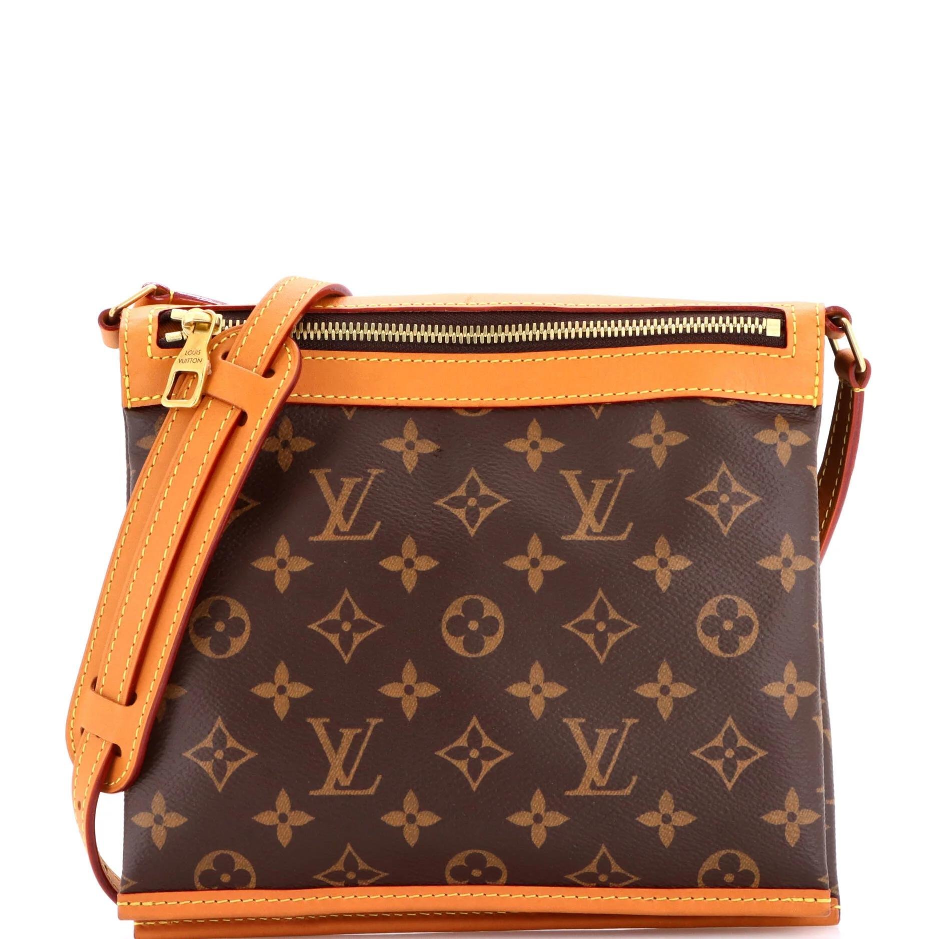 Leather crossbody bag