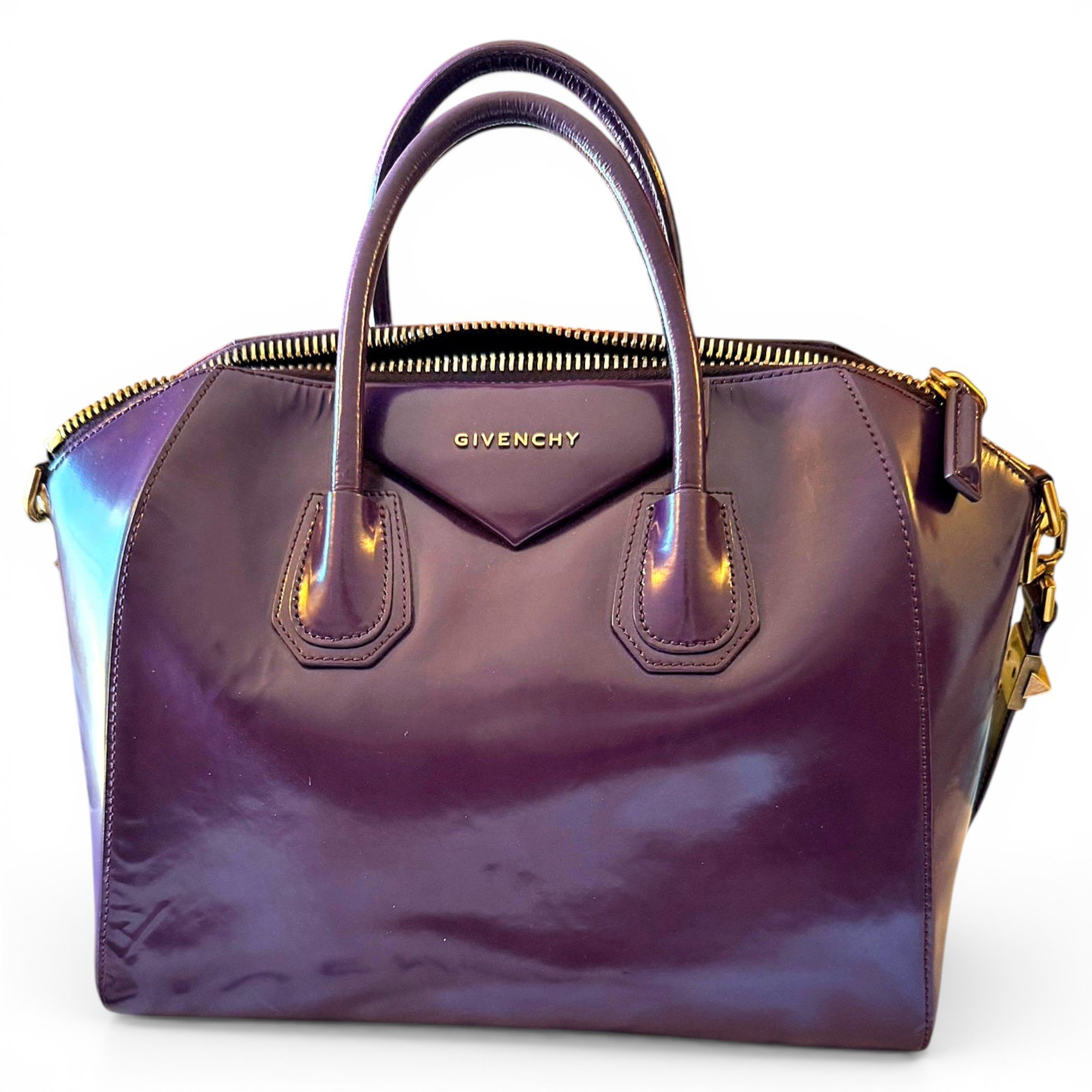 Antigona leather handbag