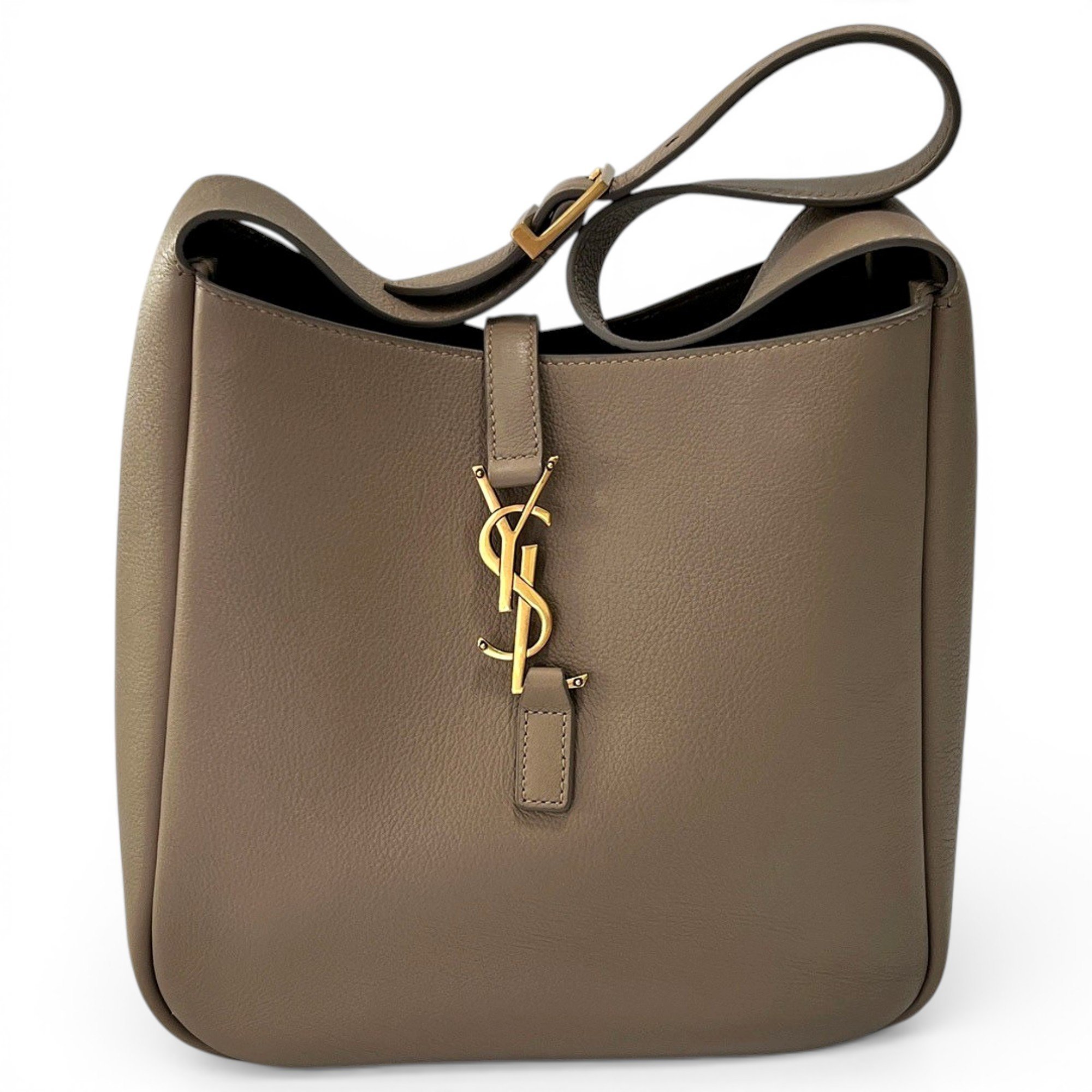 Saint Laurent Leather handbag