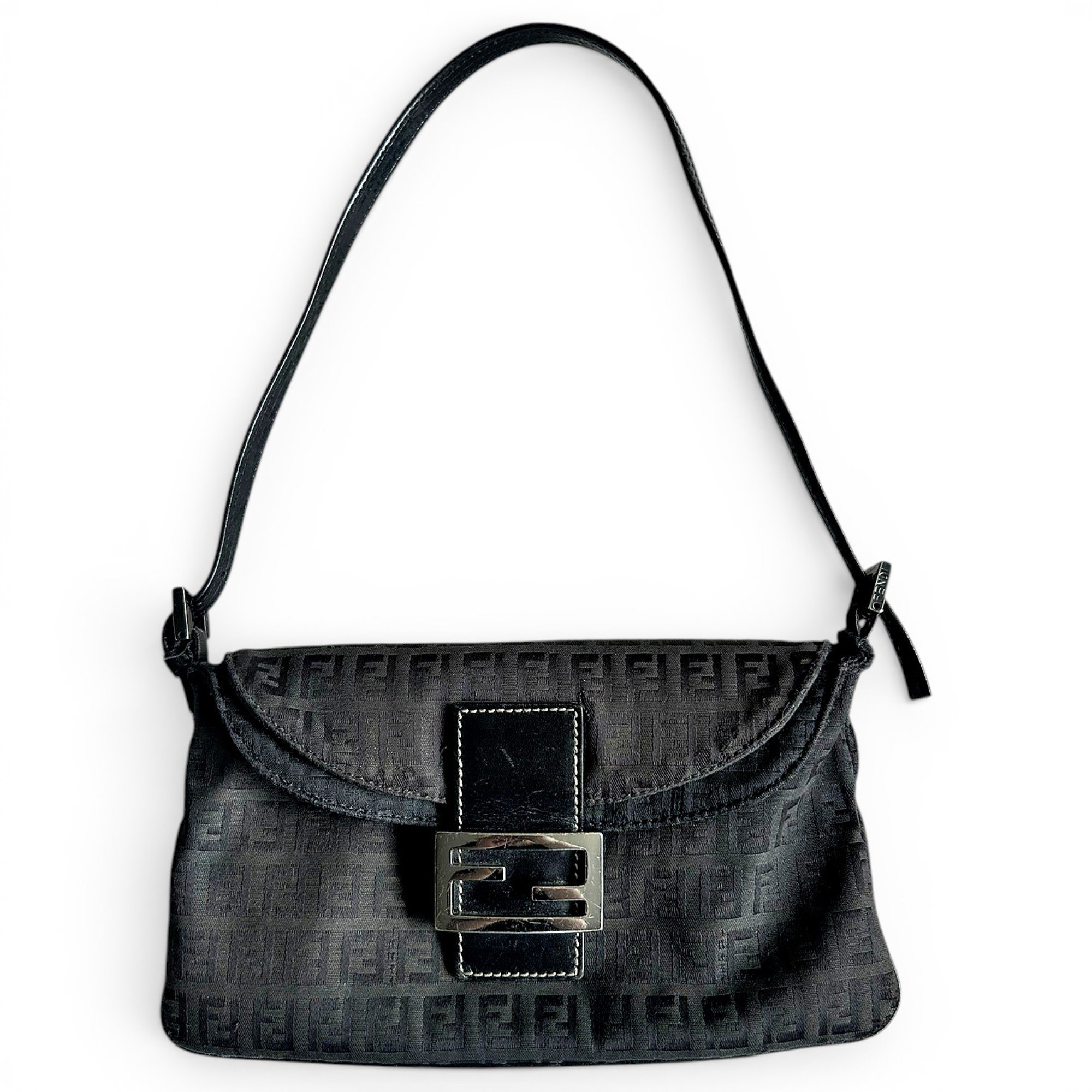 Baguette cloth handbag
