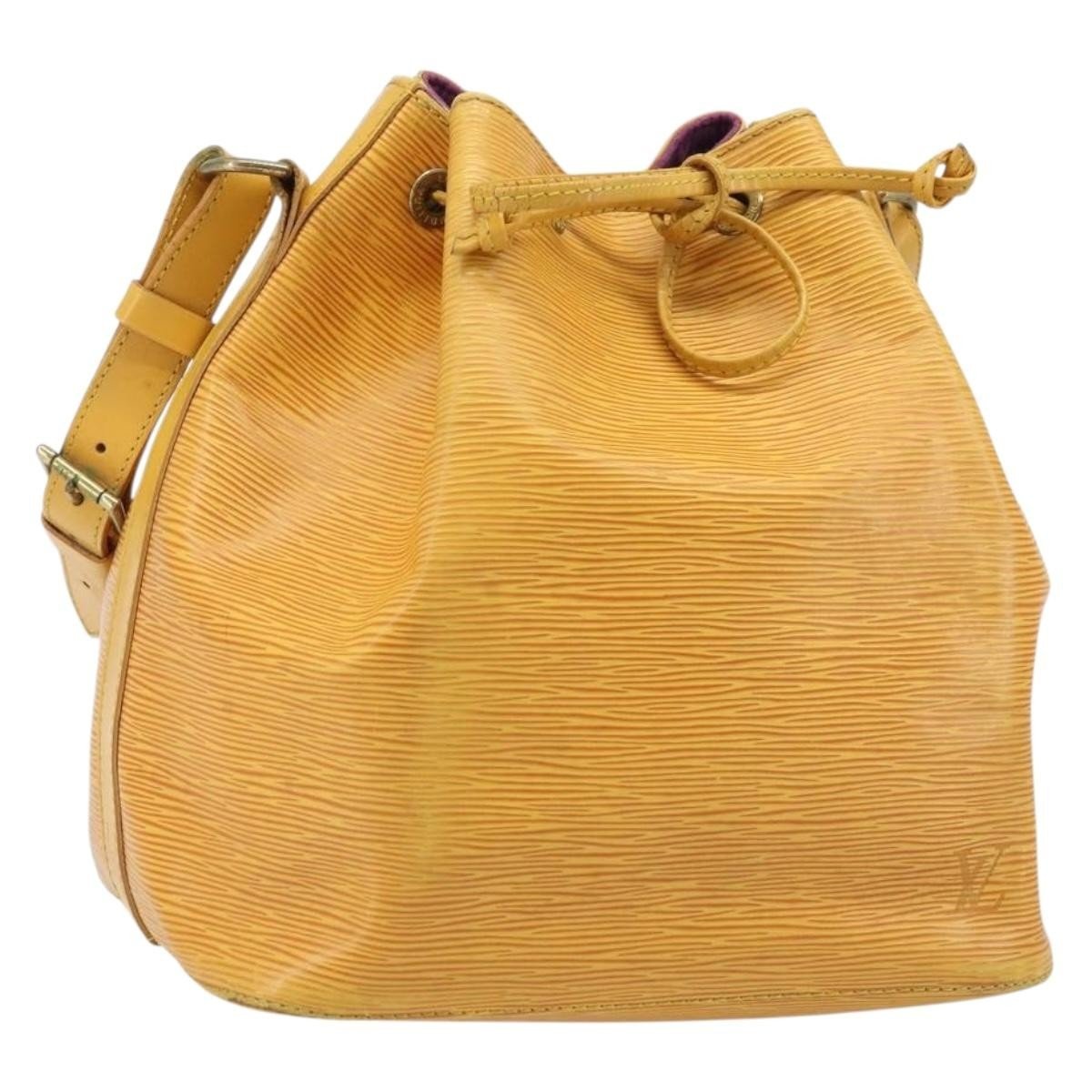 Noé leather handbag
