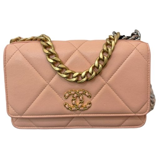 Wallet On Chain Chanel 19 leather handbag