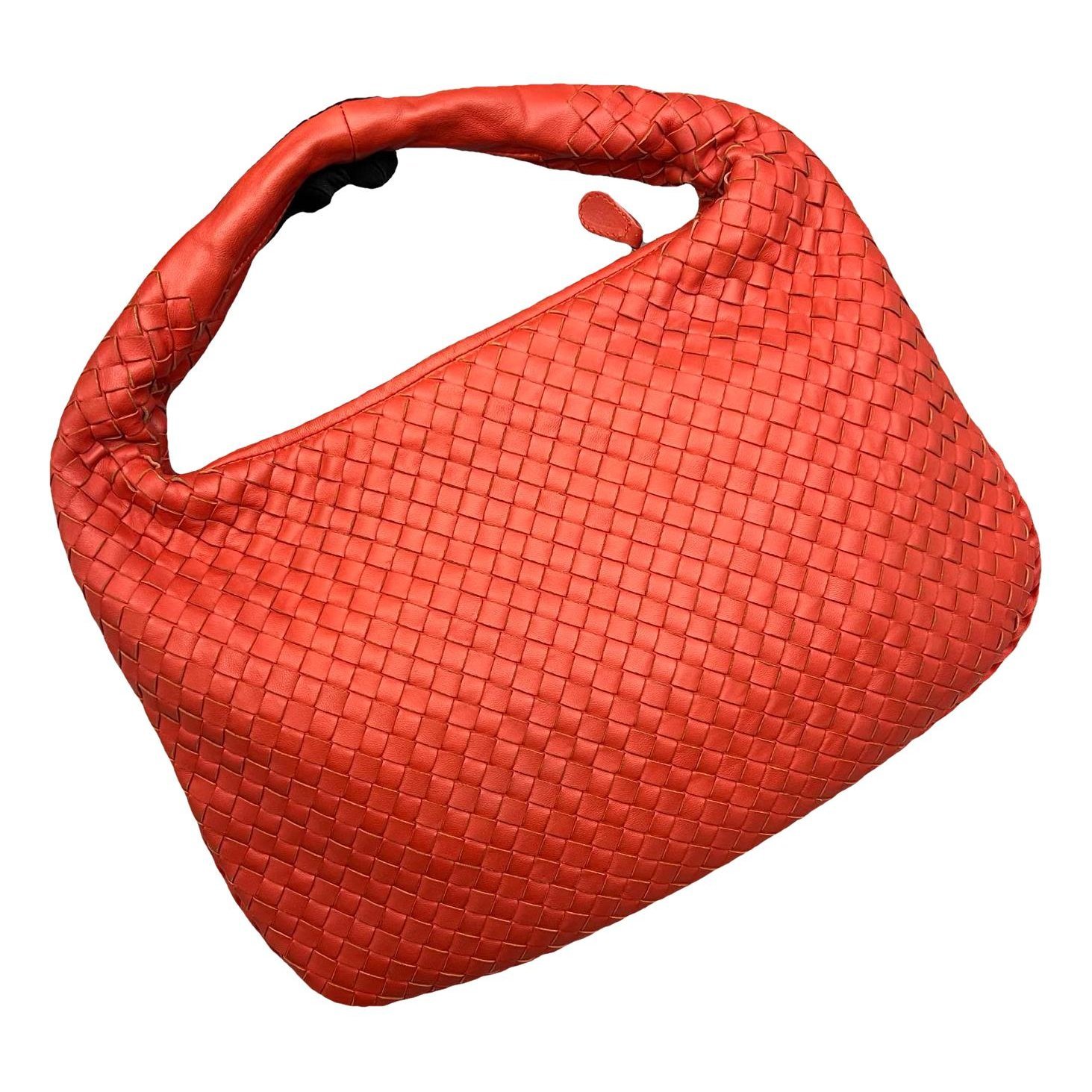 Veneta leather handbag