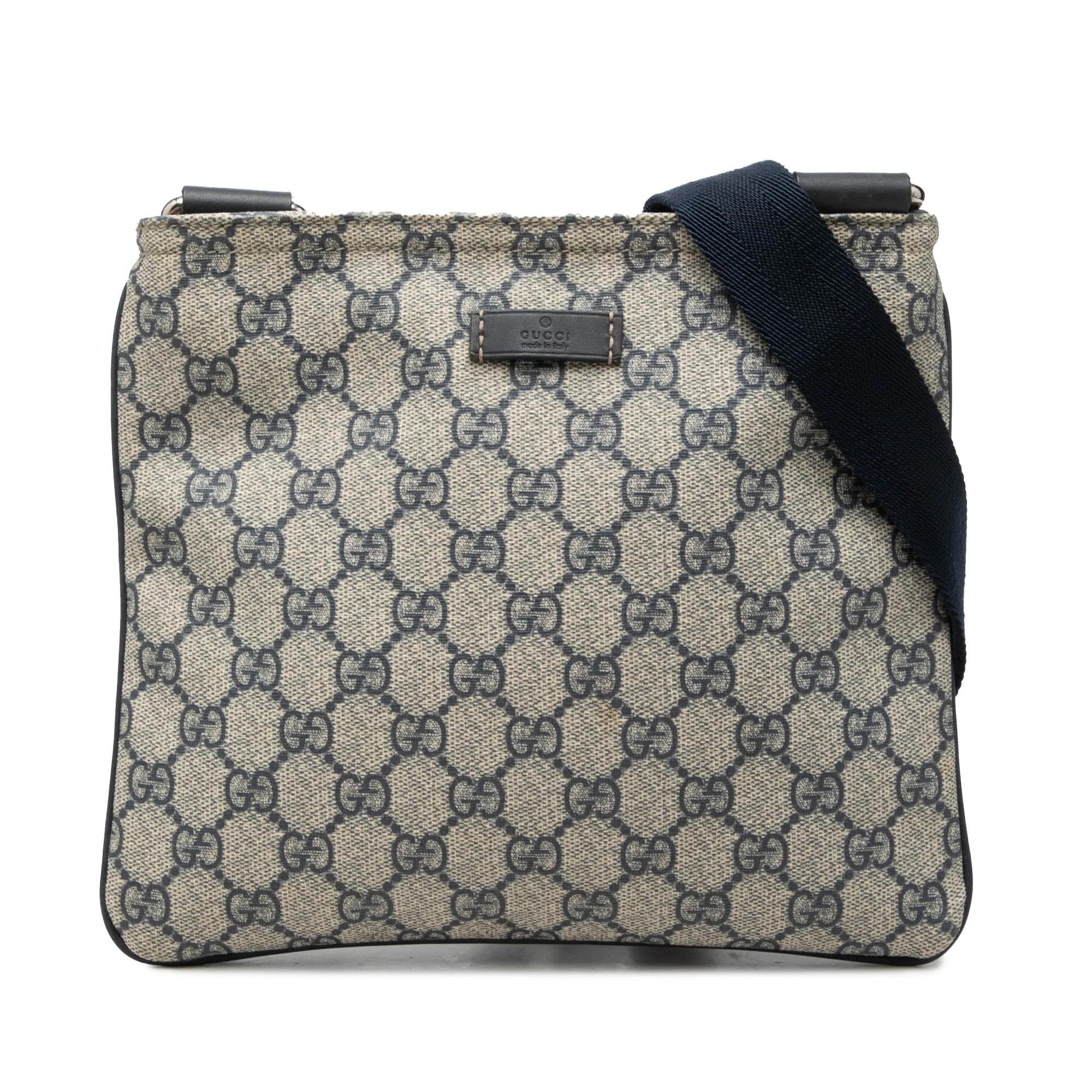 Gucci B leather handbag