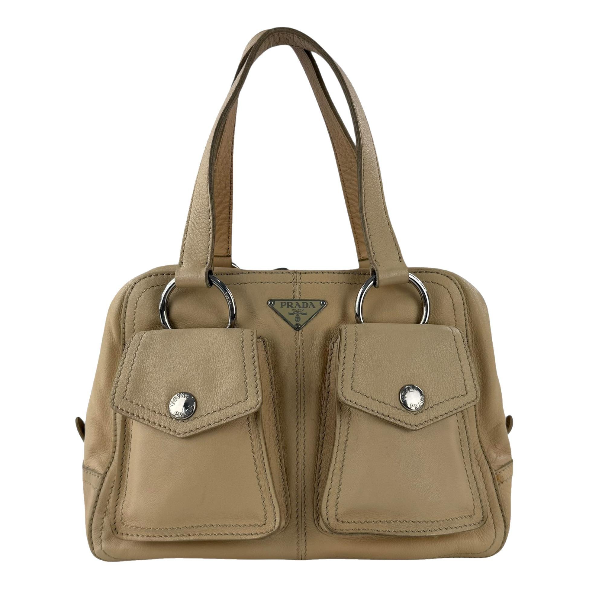 Triangle leather handbag