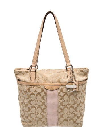 Coach Signature Shoulder Bag