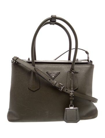 Vitello Daino Leather Twin Lock
