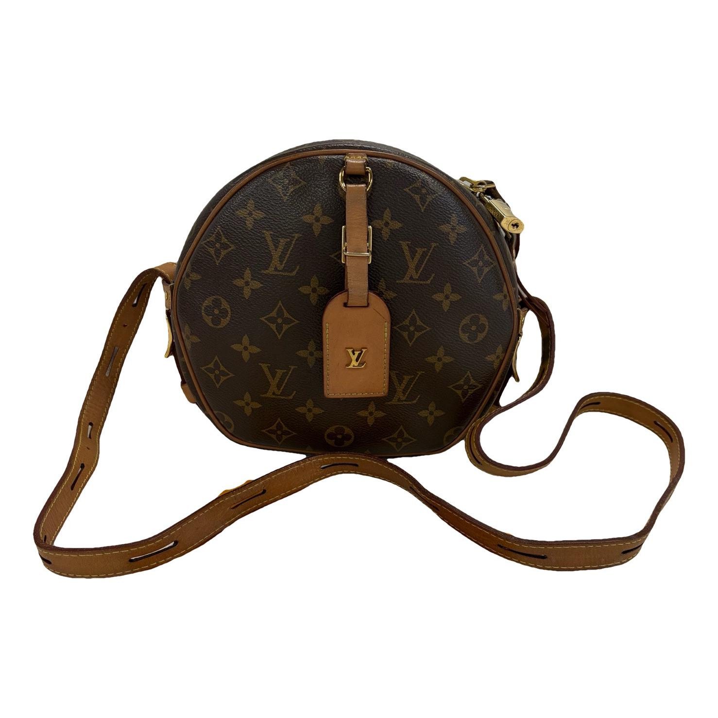 Boîte chapeau souple leather handbag