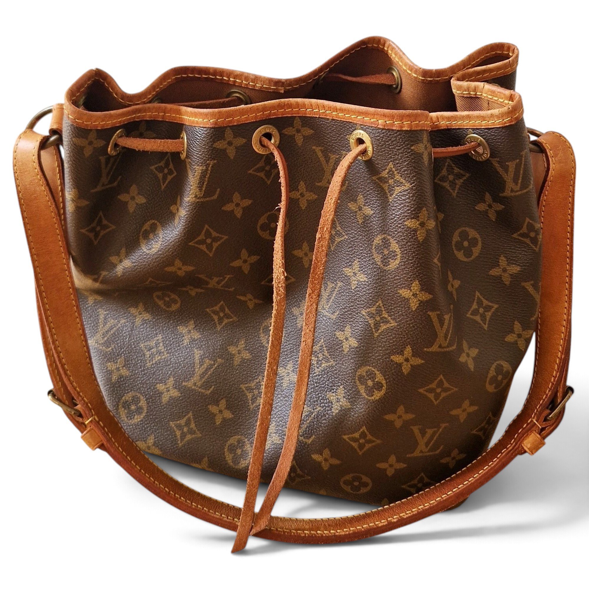 Noé leather handbag