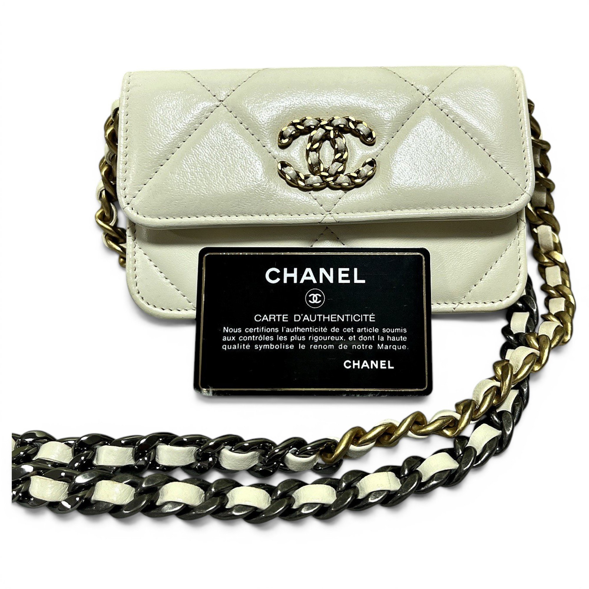 Chanel 19 leather handbag