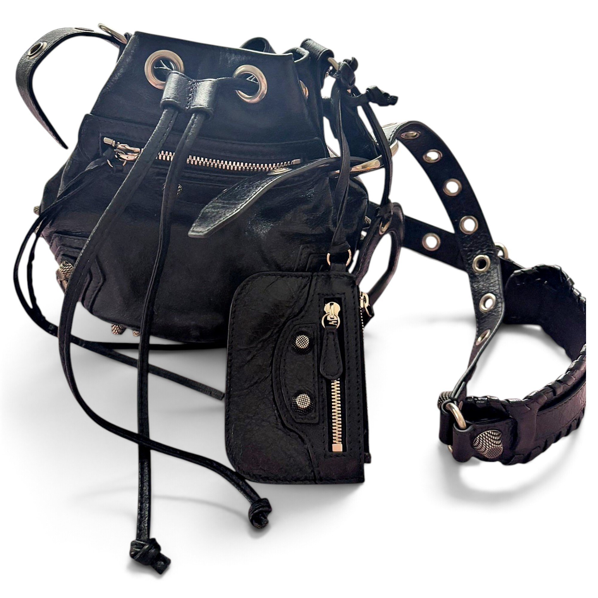 Pompon leather handbag