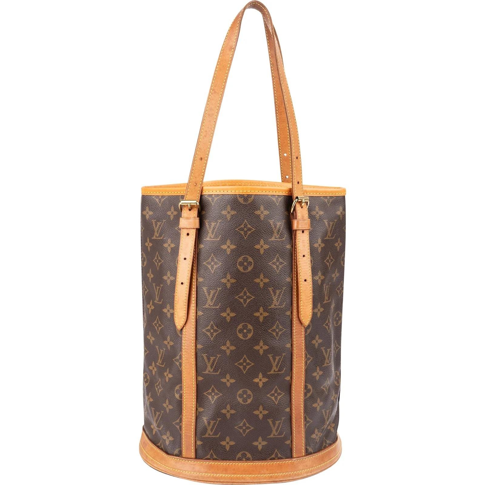 Bucket leather handbag