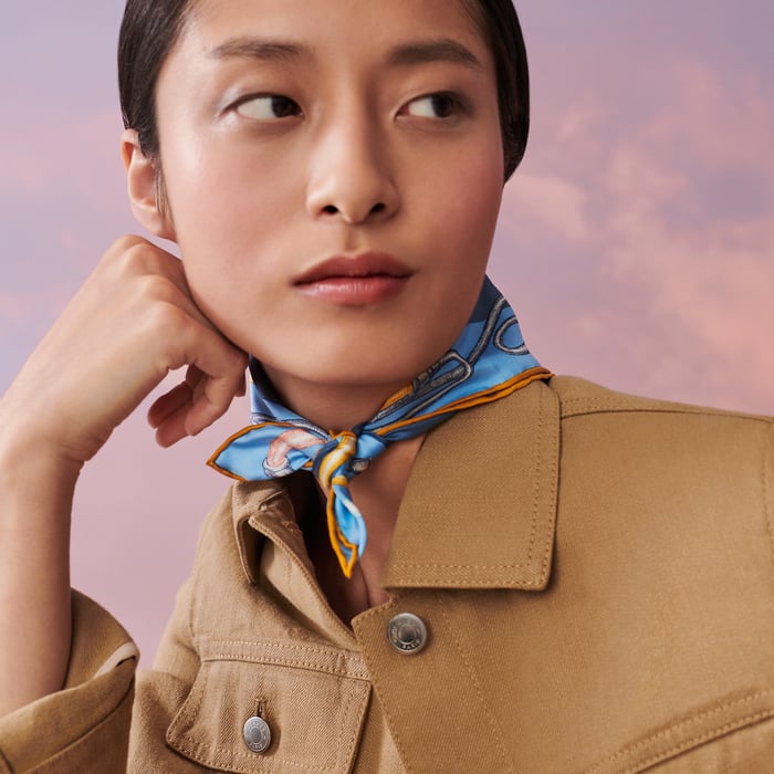 Chevaloscope Neon Scarf 45