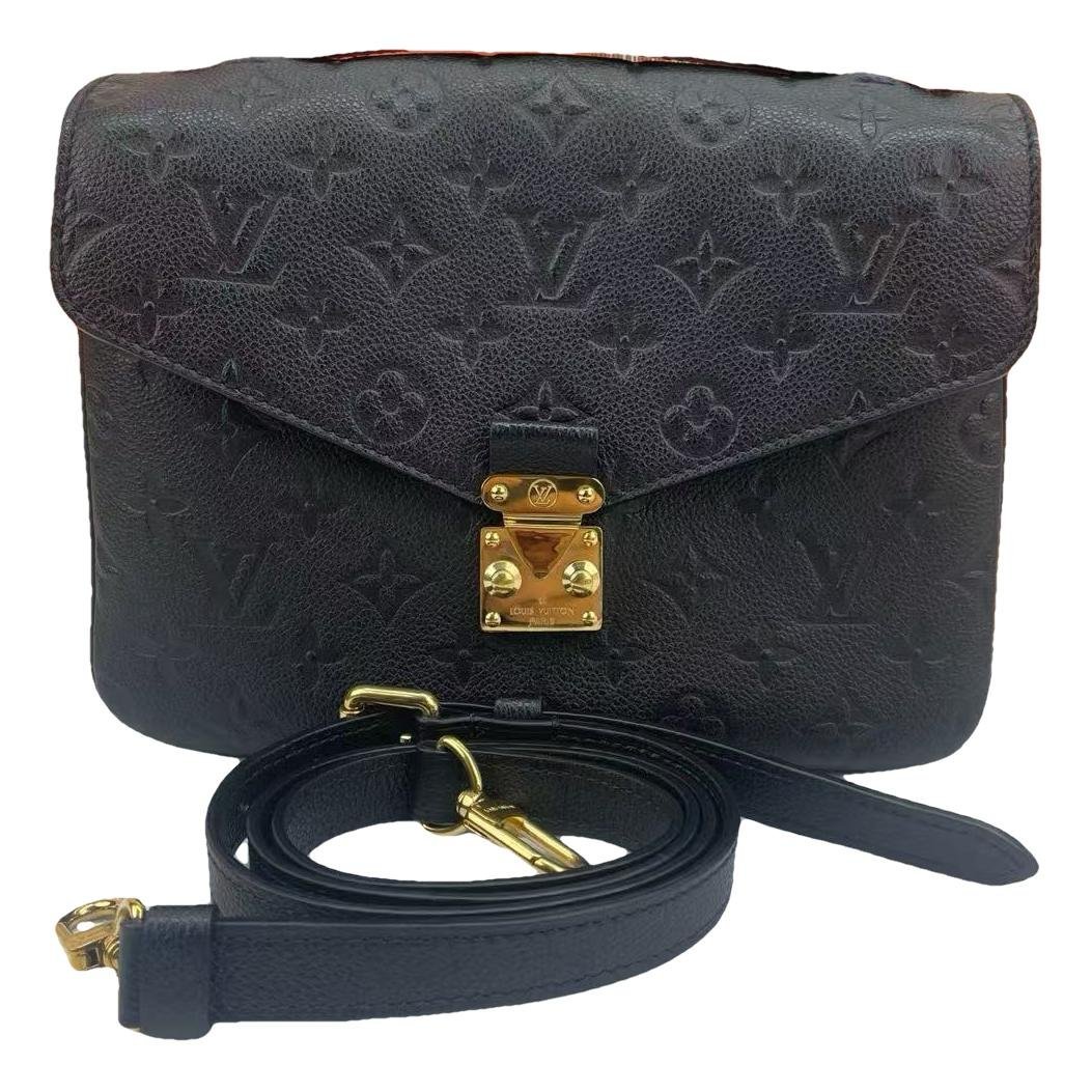 Metis leather handbag